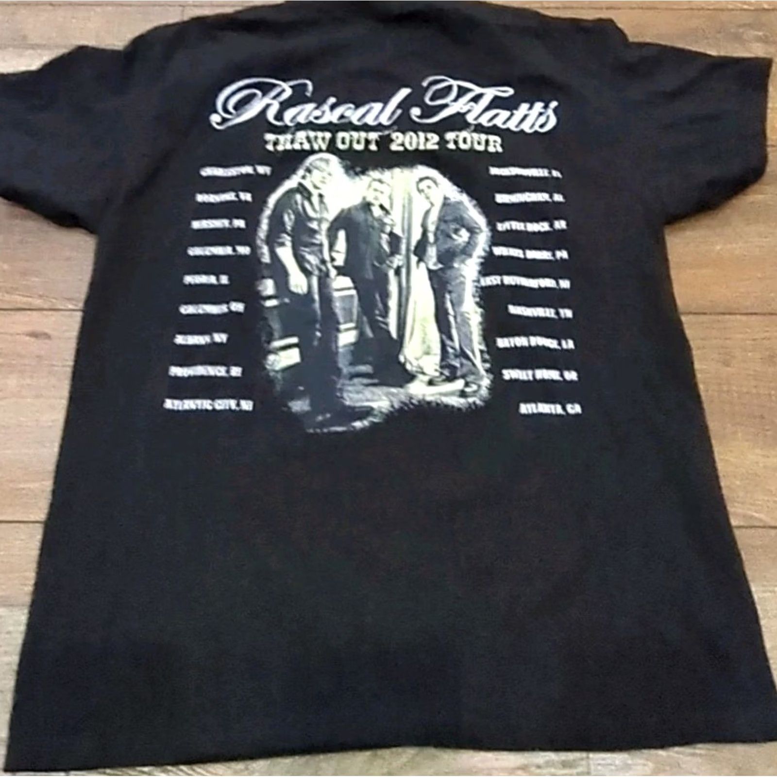 Vintage RASCAL FLATTS Thaw Out Official 2012 Country Tour Dates T-Shirt Large L Crew Neck Short Sleeve Unisex Adults 100% Cotton Size US L / EU 52-54 / 3 - 3 Thumbnail