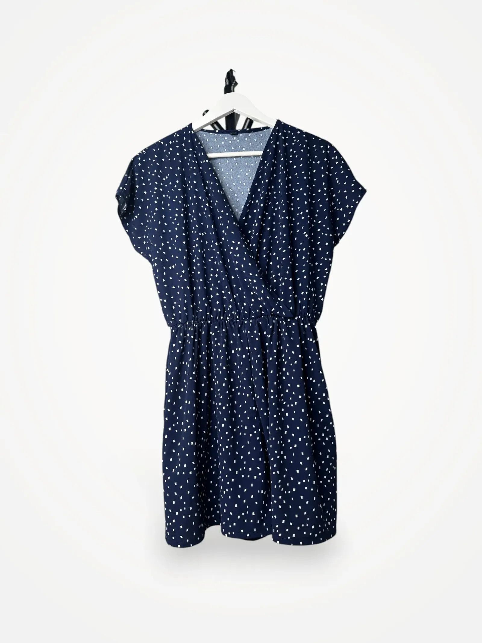 Uniqlo Uniqlo Dress Size M / US 6-8 / IT 42-44 - 1 Thumbnail