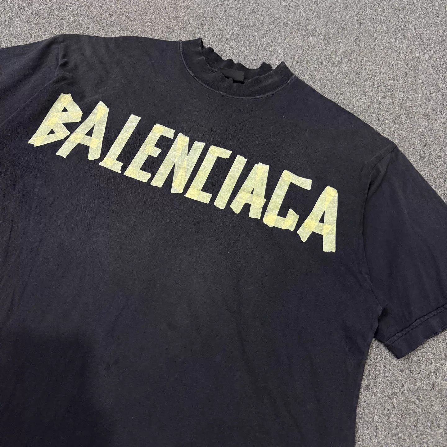 Balenciaga Balenciaga Yellow Tape Logo Black Destroyed Short XS Size US XS / EU 42 / 0 - 3 Thumbnail