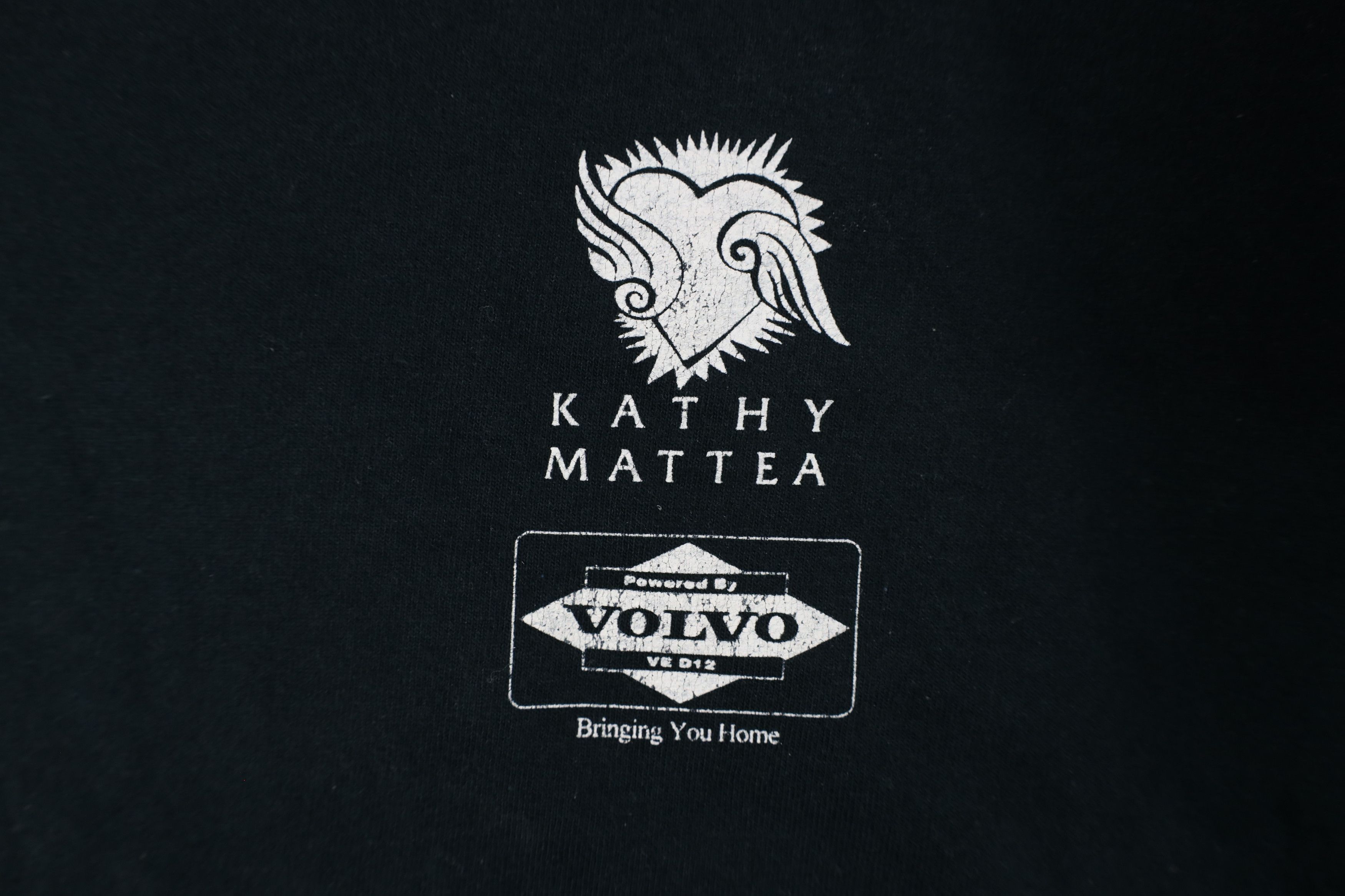 Vintage Vintage 80s Volvo Mattea Eighteen Wheels Dozen Roses T-Shirt Size US XXL / EU 58 / 5 - 4 Thumbnail