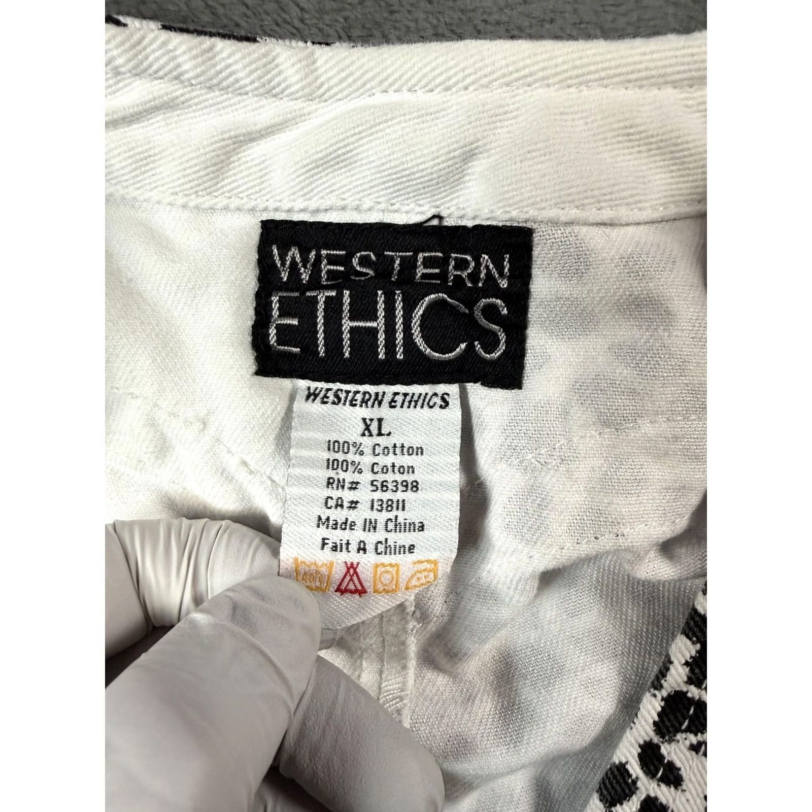 VINTAGE Western Ethics Vest Womens XL White Animal Print Studded 90s