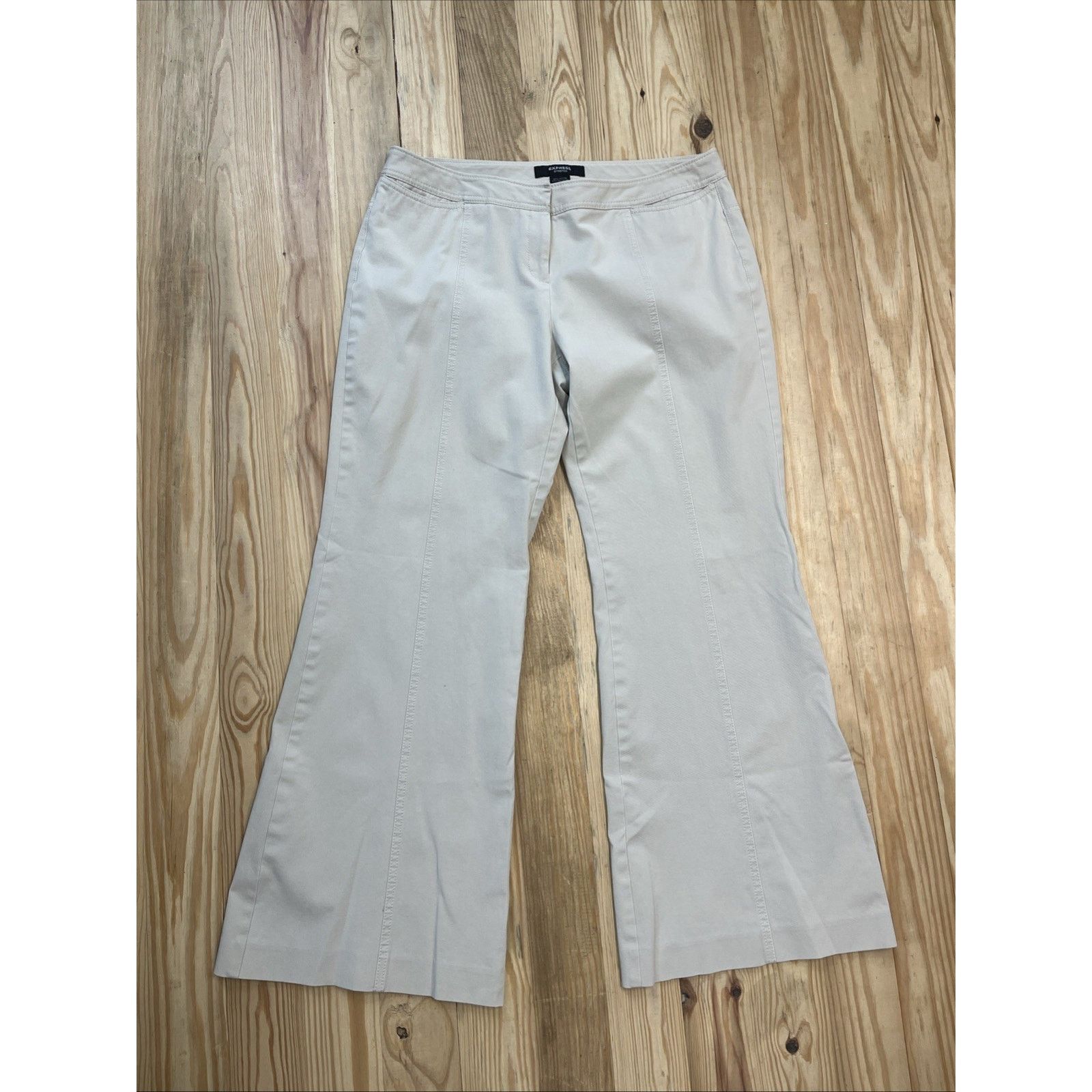 Express EXPRESS Stretch Low-Slung Flare Khaki Pants Size 13/14 Size 36" / US 14 / IT 50 - 1 Thumbnail