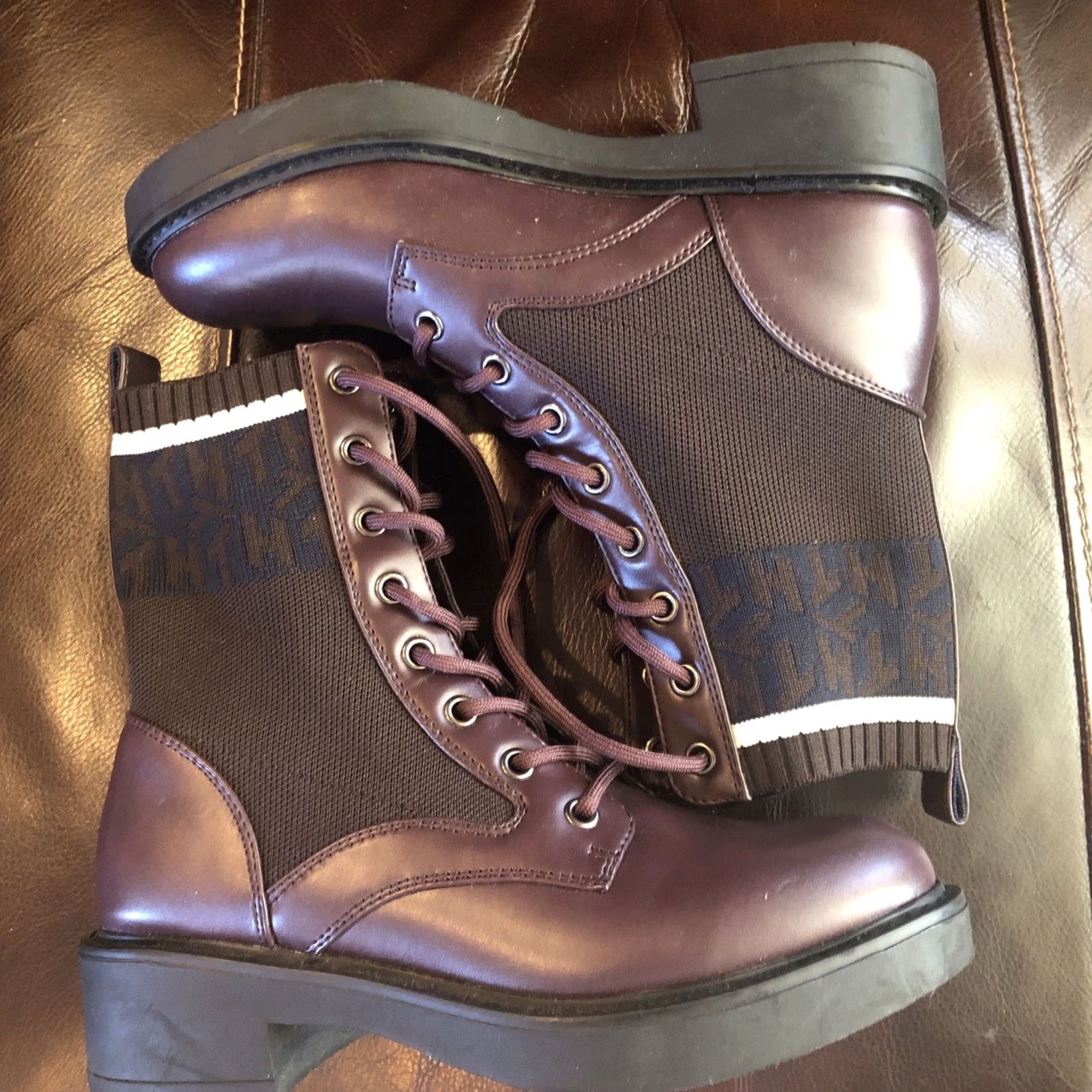 Tommy Hilfiger VINTAGE? no. TOMMY HILFIGER Tesse Boots Women’s 7M NEW without Box Size US 7 / IT 37 - 6 Thumbnail
