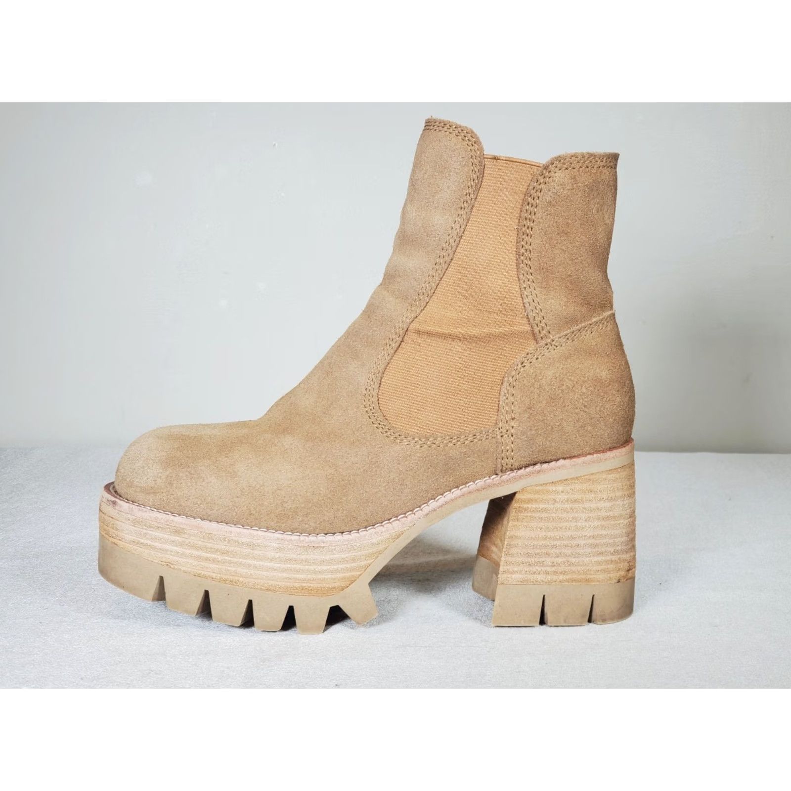 Free People Free People Jeffrey Campbell Preston Platform Ankle Boot Sand Suede US 8.5 Womens Size US 9 / IT 39 - 5 Thumbnail