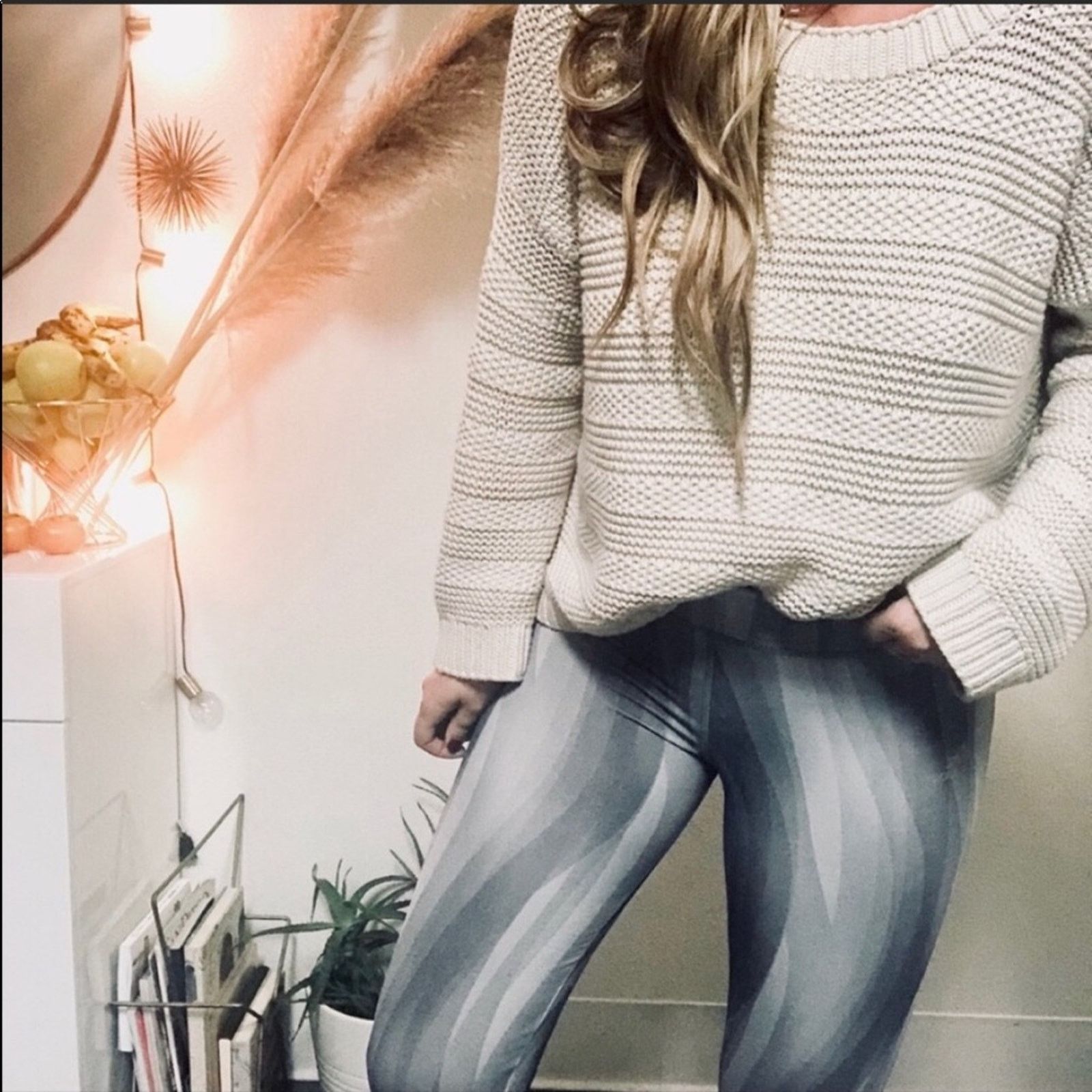 Adidas ADIDAS Climalite Grey White Stripe Print Crop Capri Legging Size 28" / US 6 / IT 42 - 4 Thumbnail