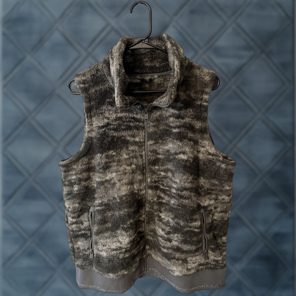 Athleta VINTAGE ATHLETA Tugga Vest Camouflage Fog Camo Bluff L Women's Vest Zip Pockets Outdoors Hiking Fall Winter 981580 X0412H Size L / US 10 / IT 46 - 1 Thumbnail