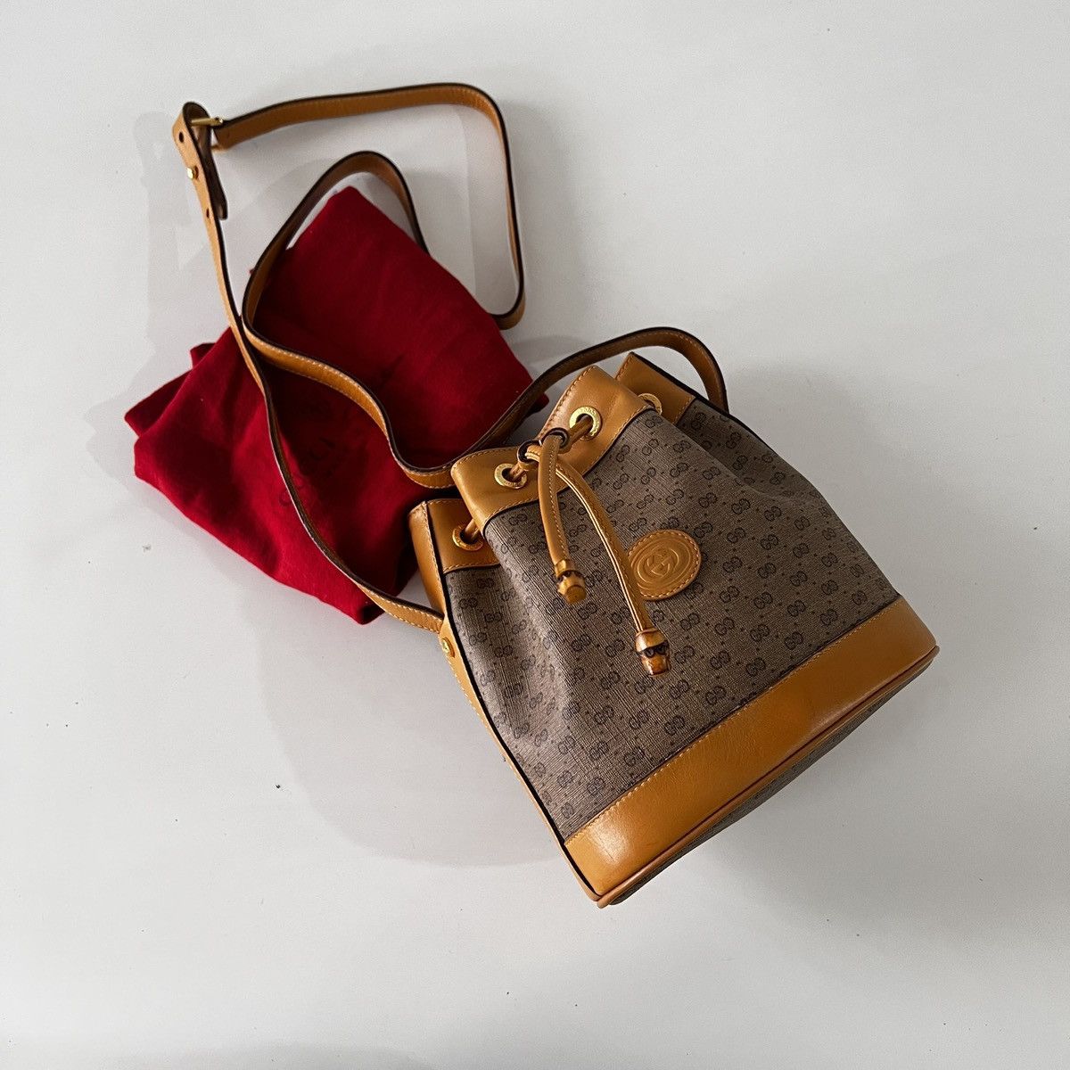 Gucci Gucci drawstring small bucket bag Size ONE SIZE - 14 Thumbnail