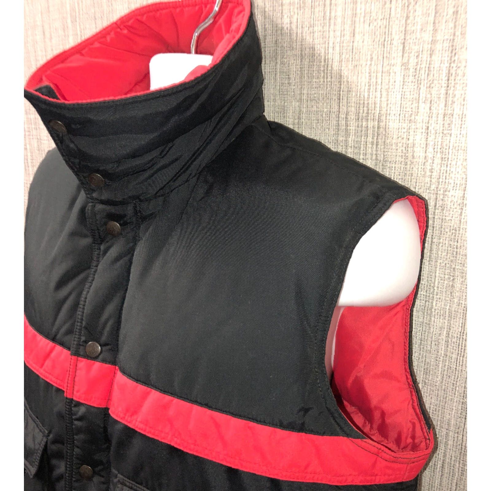 Vintage Black Sheep Vest Mens Black/Red Down Filled Full Zip Puffer Size M Size US M / EU 48-50 / 2 - 2 Thumbnail