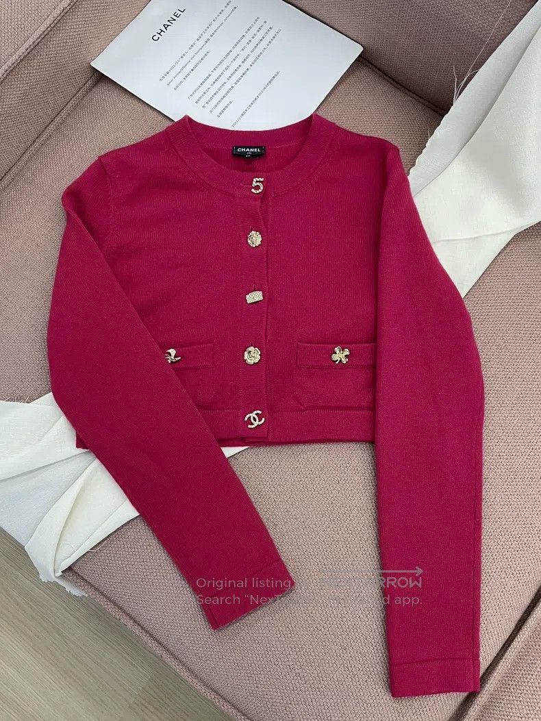 Chanel Chanel Rose-red multi-element button cashmere cardigan jac Size XS / US 0-2 / IT 36-38 - 1 Thumbnail