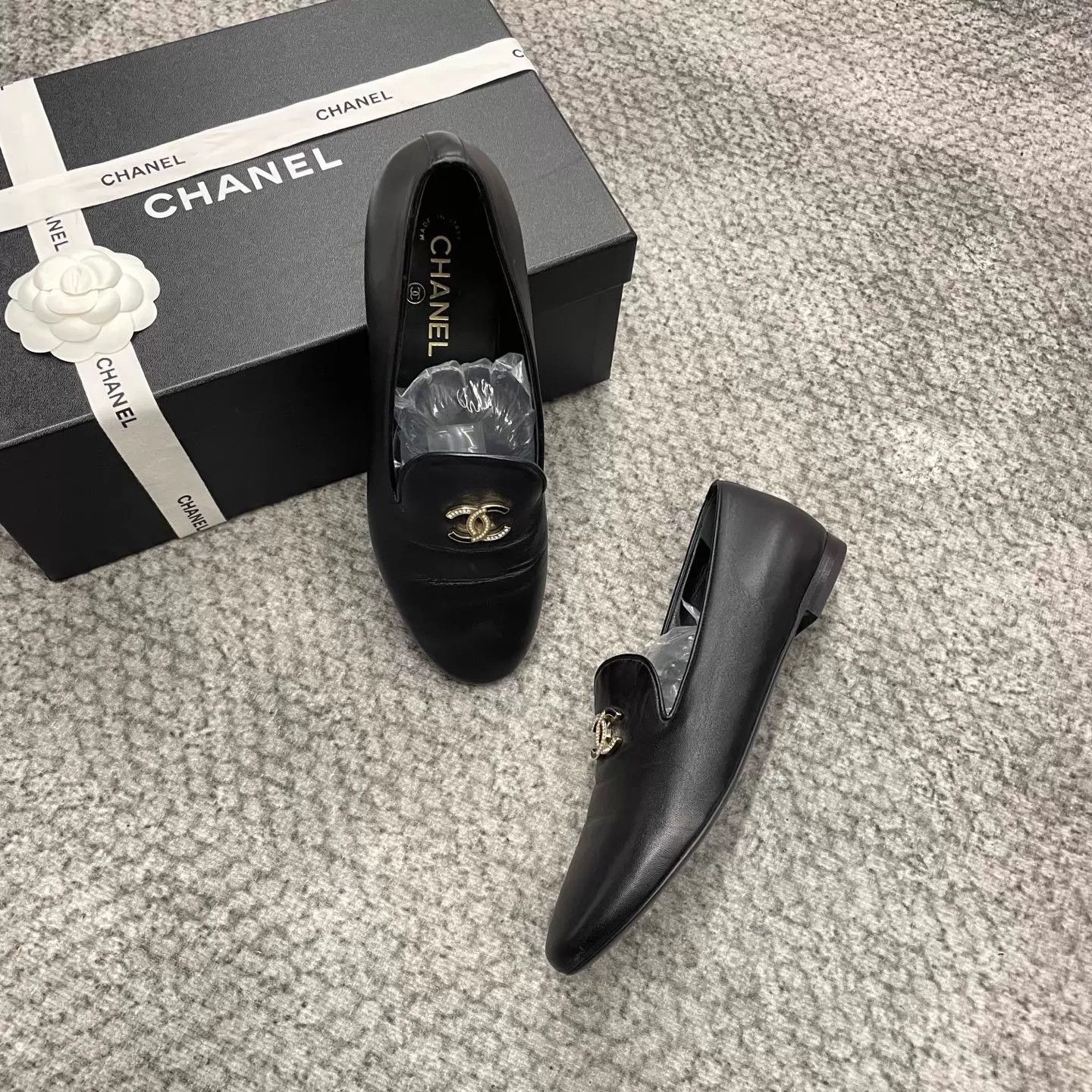 Chanel Chanel Black Leather Loafer 40c Gold Logo Size US 9.5 / IT 39.5 - 3 Thumbnail