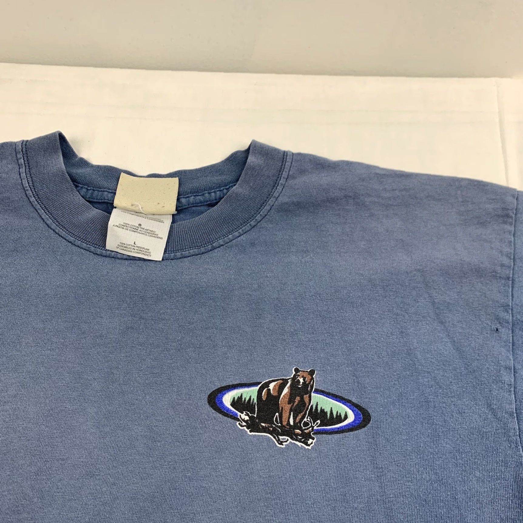 Gildan Vintage Yellowstone Park Shirt Adult Large Blue Nature Wildlife Animal Y2K USA Size US L / EU 52-54 / 3 - 7 Thumbnail
