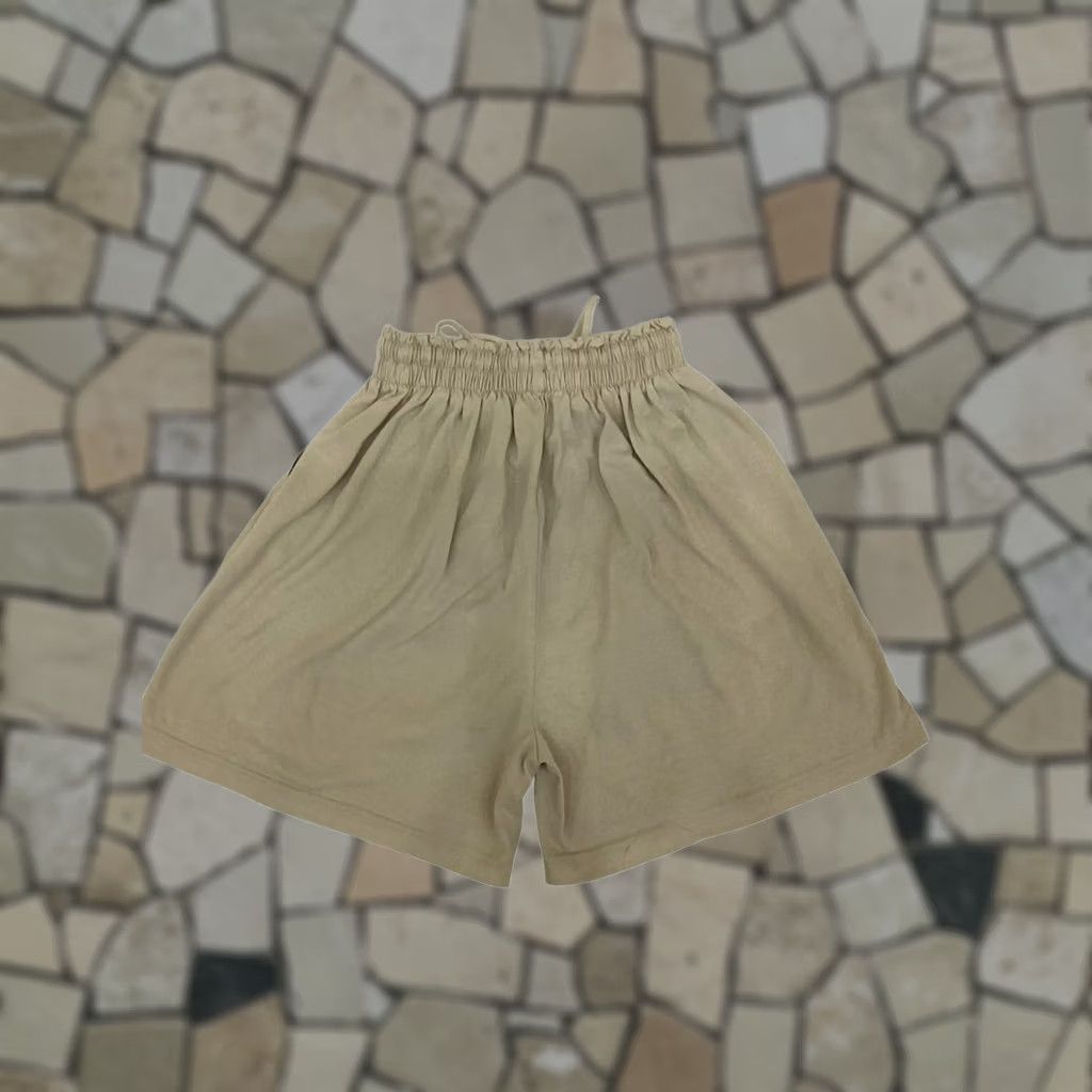 Basic Editions VINTAGE Basic Editions Shorts Womens 18W Beige 65% Polyester 35% Cotton Mom Plus Size Casual Drawstring Waist Womens Size 40" / US 18 - 1 Thumbnail