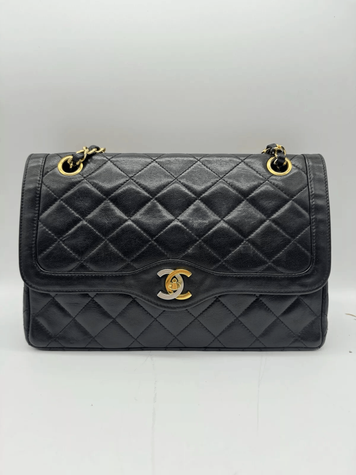 Chanel CHANEL MATRASSE Shoulder Bag Lambskin Paris Limited Edition Size ONE SIZE - 1 Thumbnail