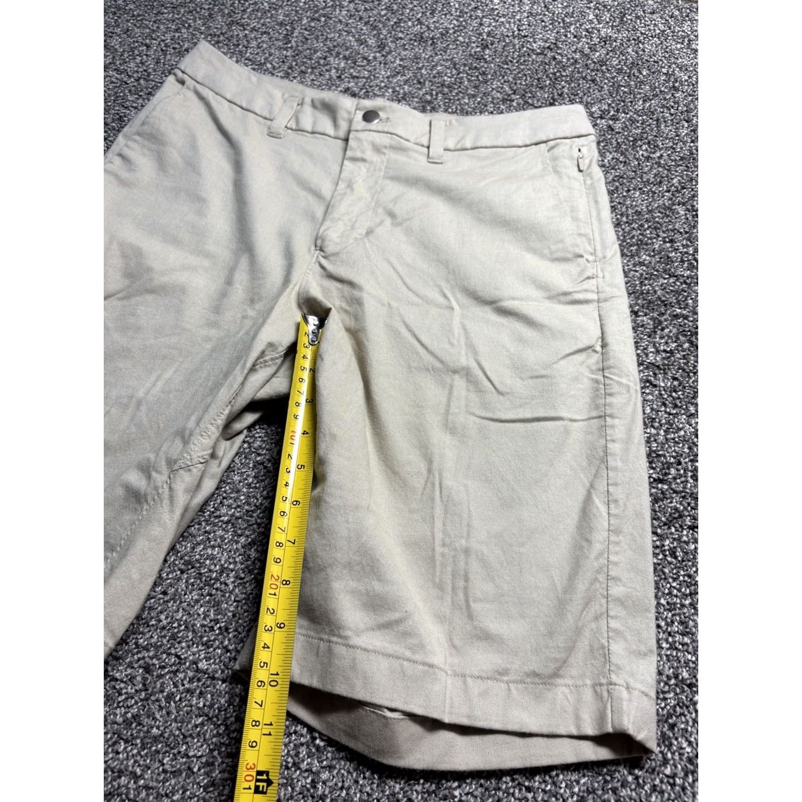 Lululemon VINTAGE: No (remove) Lululemon Commission Shorts Mens 31 Beige 10" Inseam Qwick Oxford LM7AAMS? Size US 31 - 4 Thumbnail