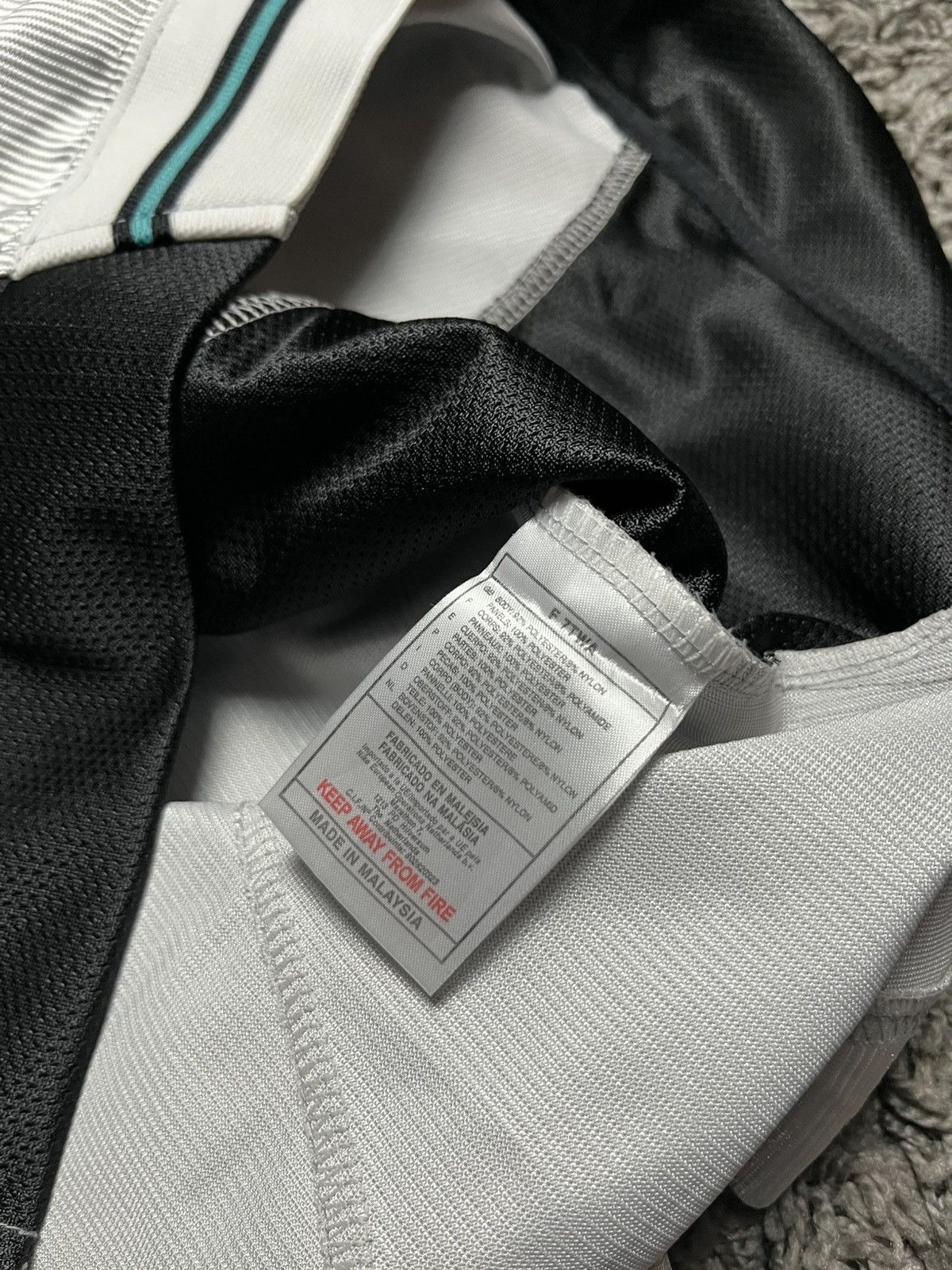 Nike Vintage 90s Nike Center Swoosh Basketball Warm-Up Jersey Size US L / EU 52-54 / 3 - 5 Thumbnail