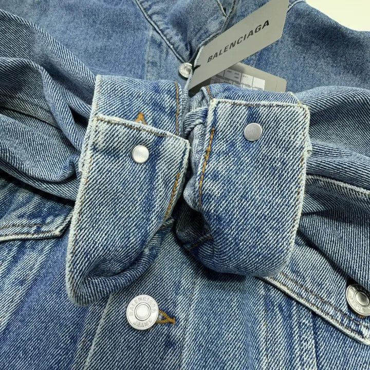 Balenciaga Balenciaga Women's Washed Denim Jacket 0079-2507 Size M / US 6-8 / IT 42-44 - 8 Thumbnail