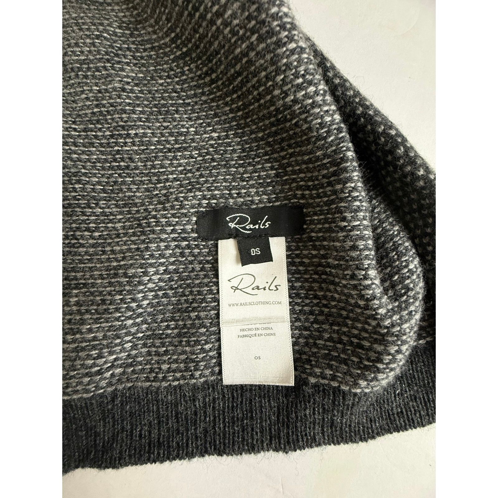 Rails Rails Gray Wool Scarf - One Size - Excellent Condition Size ONE SIZE - 3 Thumbnail