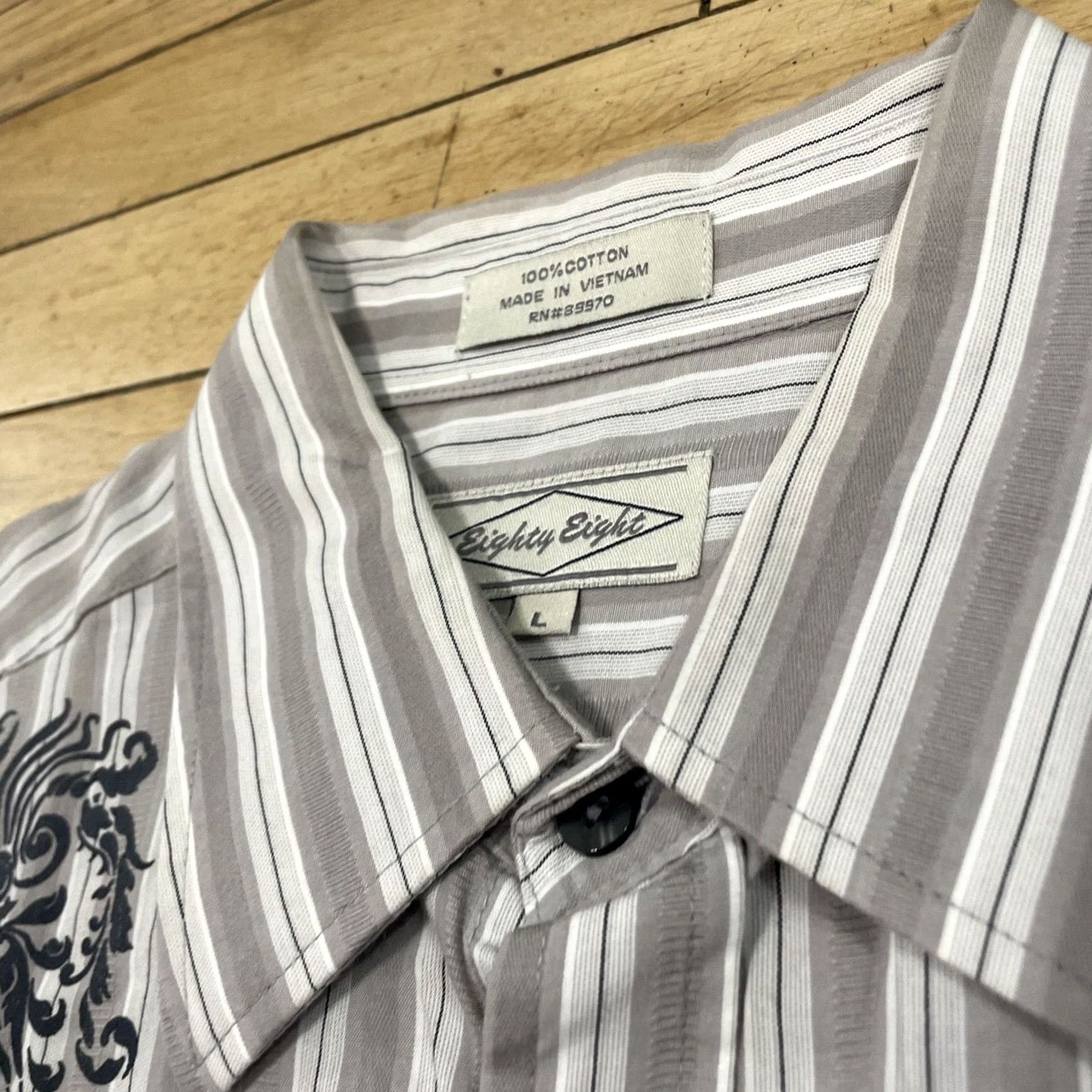 Vintage Eighty Eight Button Shirt Men L Striped Crest Sequin Y2k Gray 44" Biker Bloke Casual Shirt Size US L / EU 52-54 / 3 - 7 Thumbnail