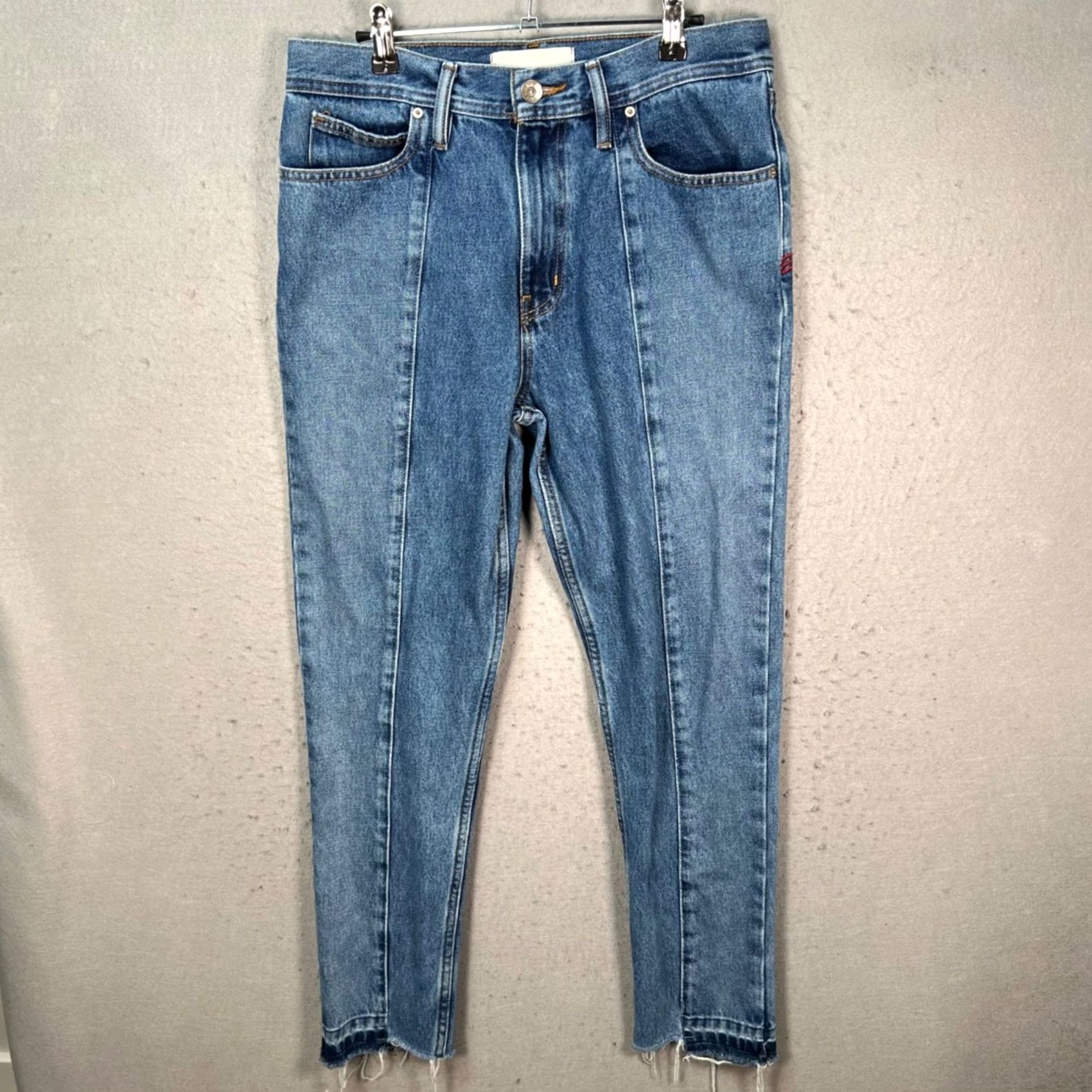 Bdg BDG Jeans Slim Tapered Fit 32 x 29 Blue Denim Regular Waist 5-Pocket Vintage No Womens Denim Rise Mid 10-12 In Blue Jeans BDG Woman 32 29 Size 24" / US 00 / IT 34 - 2 Thumbnail