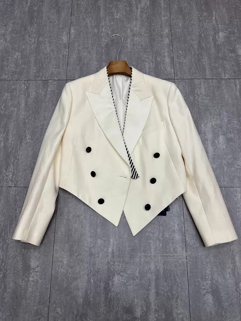Louis Vuitton Louis Vuitton White double-breasted short suit long-sleeve Size XXS / US 00 / IT 34 - 1 Thumbnail