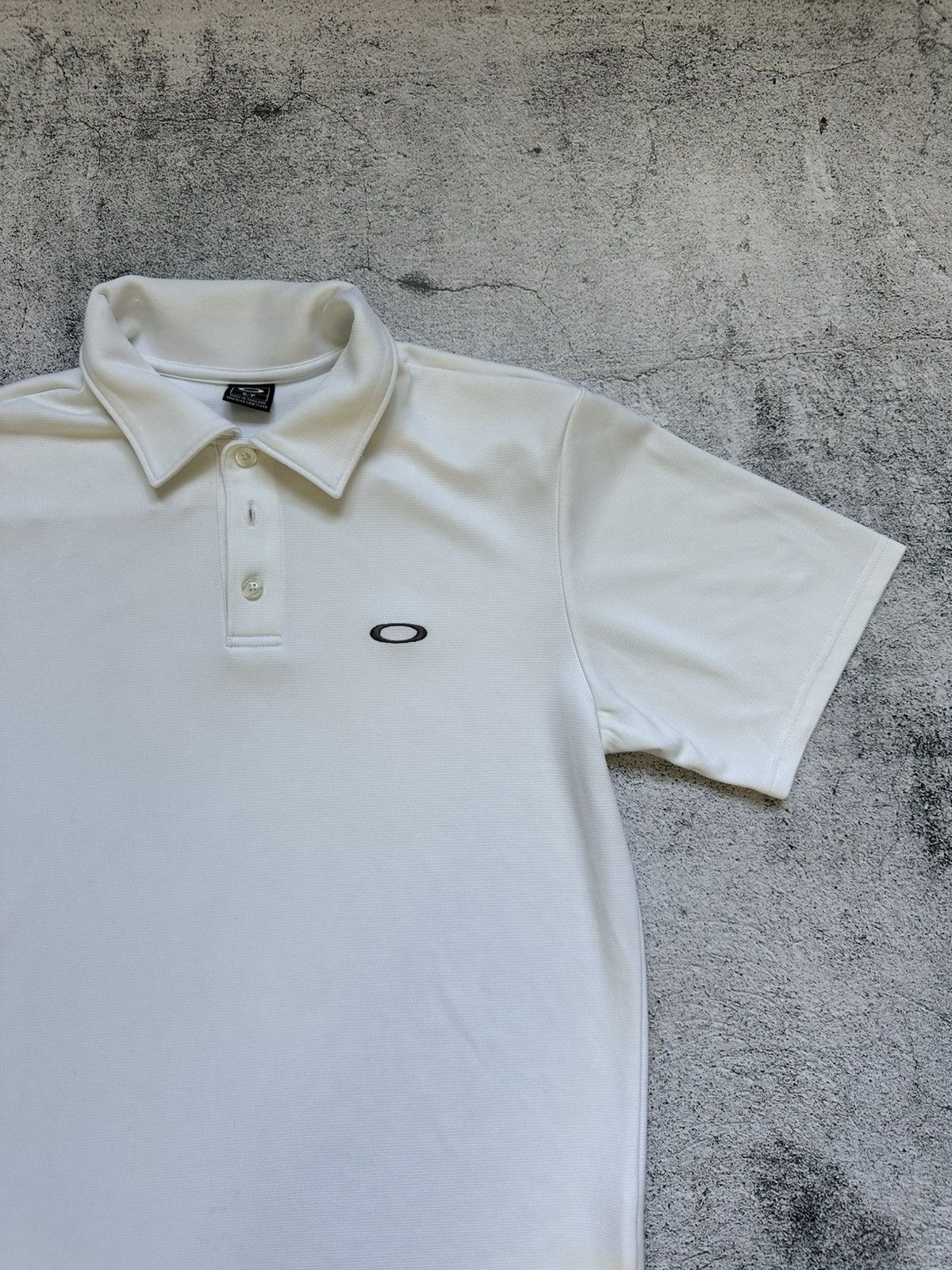 Oakley Vintage Oakley T-shirt Black Logo Mens S Size Size US S / EU 44-46 / 1 - 6 Thumbnail