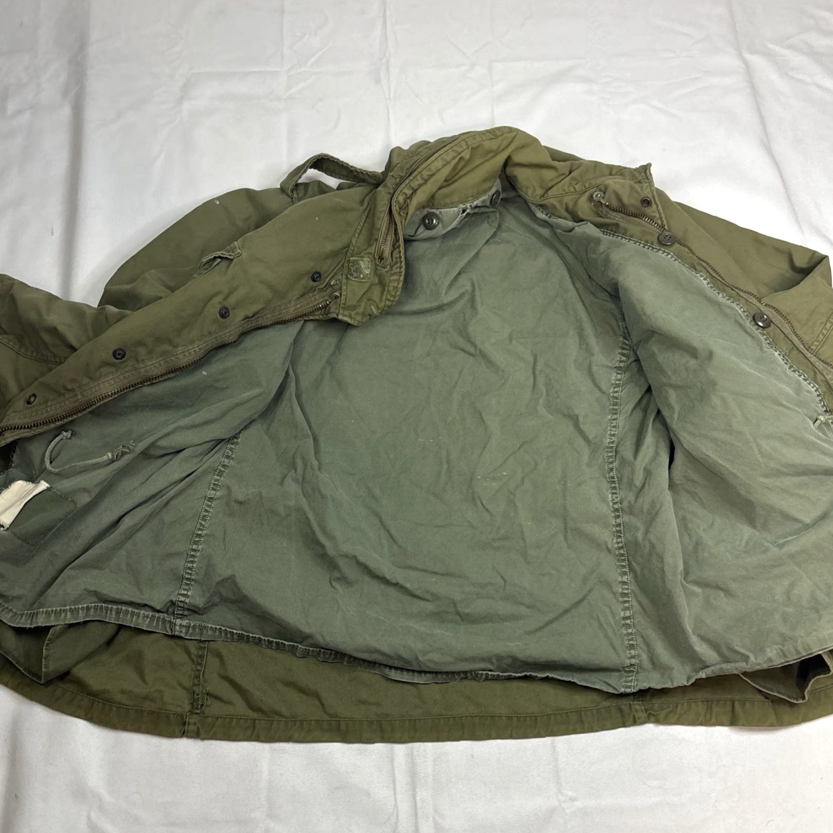 Vintage VINTAGE M65 Jacket Coat Military US ARMY 1970s Green Small Mens Regular Hooded Full Zip Pockets Cotton Short Retro Vintage Size US S / EU 44-46 / 1 - 2 Thumbnail