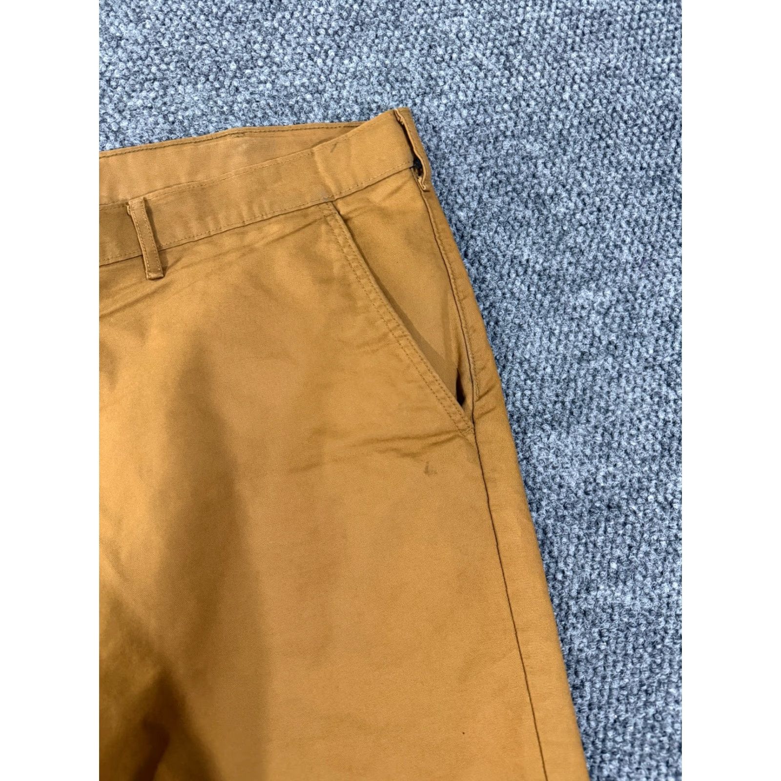 Levi's Levi's Shorts Mens 42 Brown Chino Flat Front Casual Workwear Relaxed Fit Pockets Cotton Spandex 10in Inseam Regular Size Size US 42 / EU 58 - 4 Thumbnail