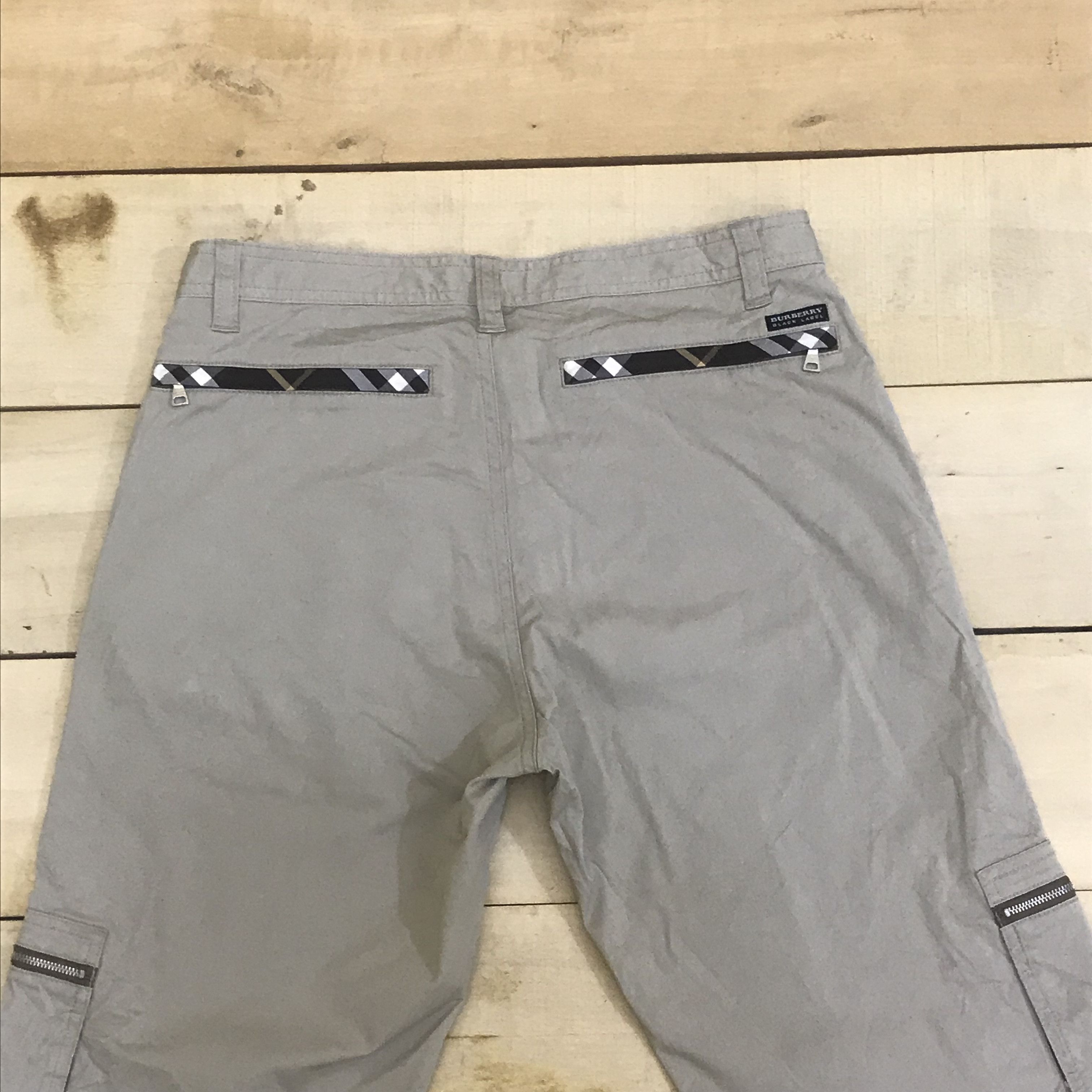 Burberry X262 BURBERRY BLACK LABEL UTILITY CARGO SHORT PANTS Size US 32 / EU 48 - 7 Thumbnail