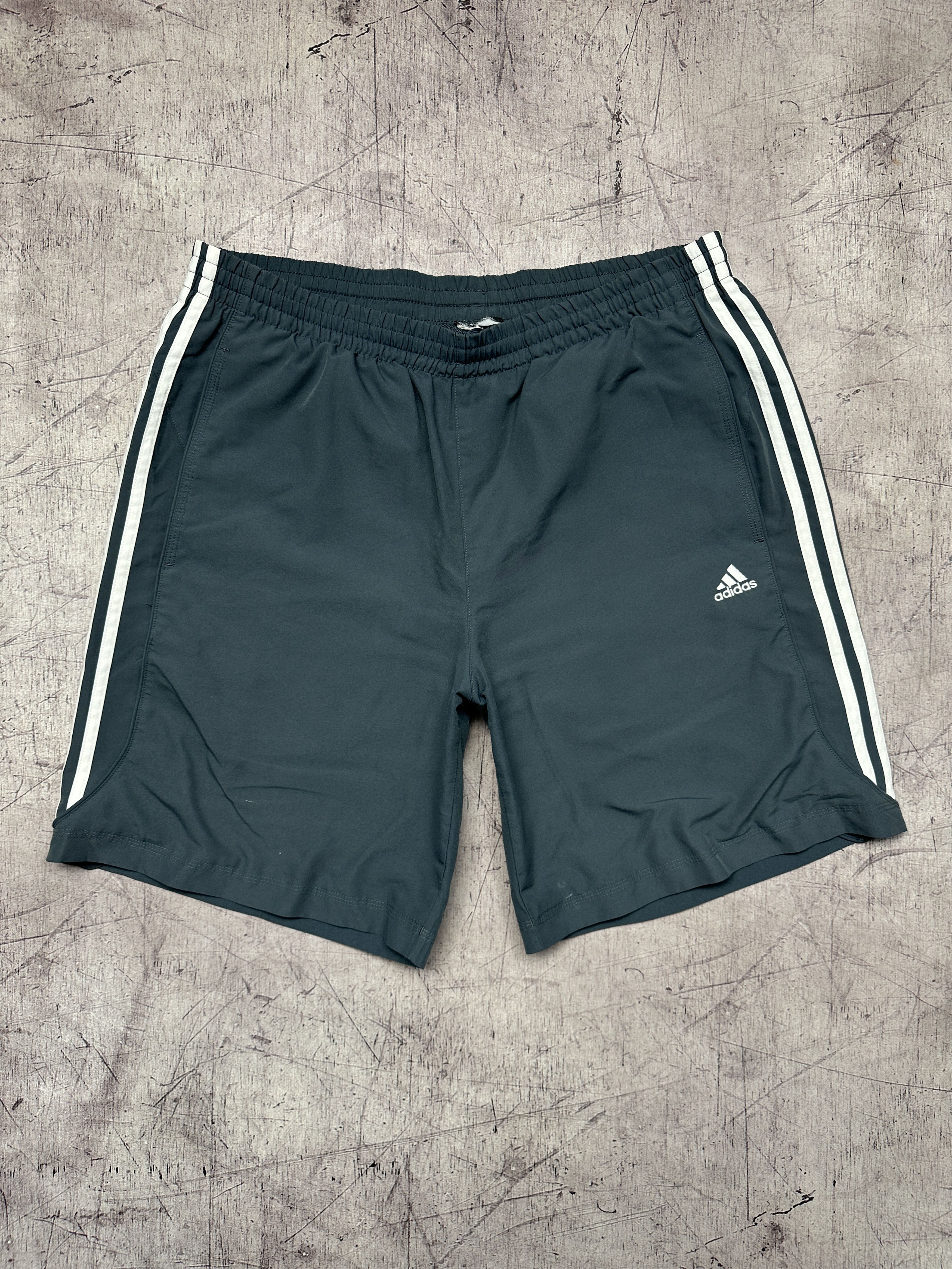 Adidas Adidas Vintage Mens Swimming Shorts Size US 36 / EU 52 - 1 Thumbnail