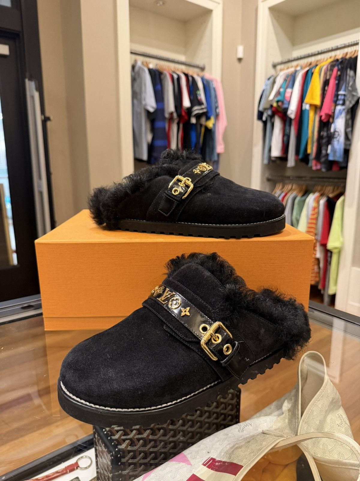 Louis Vuitton Louis Vuitton Winterbreak Suede Fur Lined Slip-On Clog Mule Size US 5 / EU 37 - 3 Thumbnail