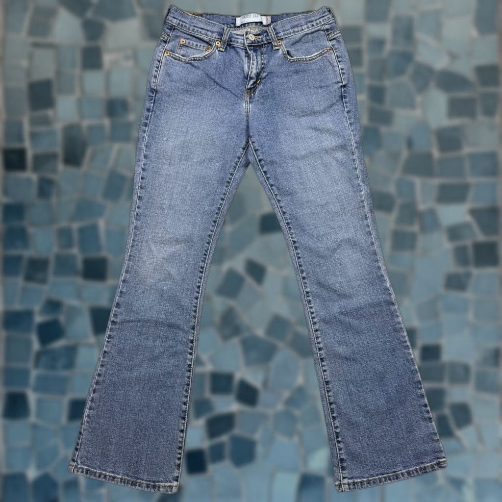 Levi's VINTAGE Levi's 515 Jeans Womens 6M 30x30 Bootcut Midrise Blue Denim 30 in Inseam Womens Boys Girls Mens Size 28" / US 6 / IT 42 - 1 Thumbnail