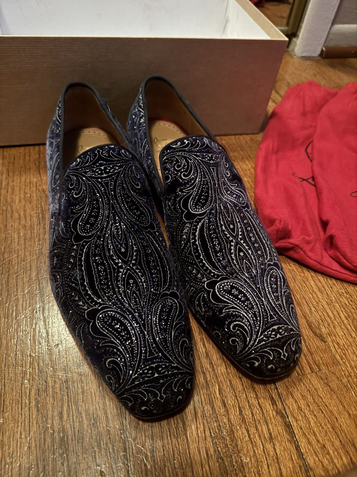 Christian Louboutin Christian Louboutin Navy Dandelion Flat Velvet Jewel Loafer Size US 10 / EU 43 - 2 Thumbnail