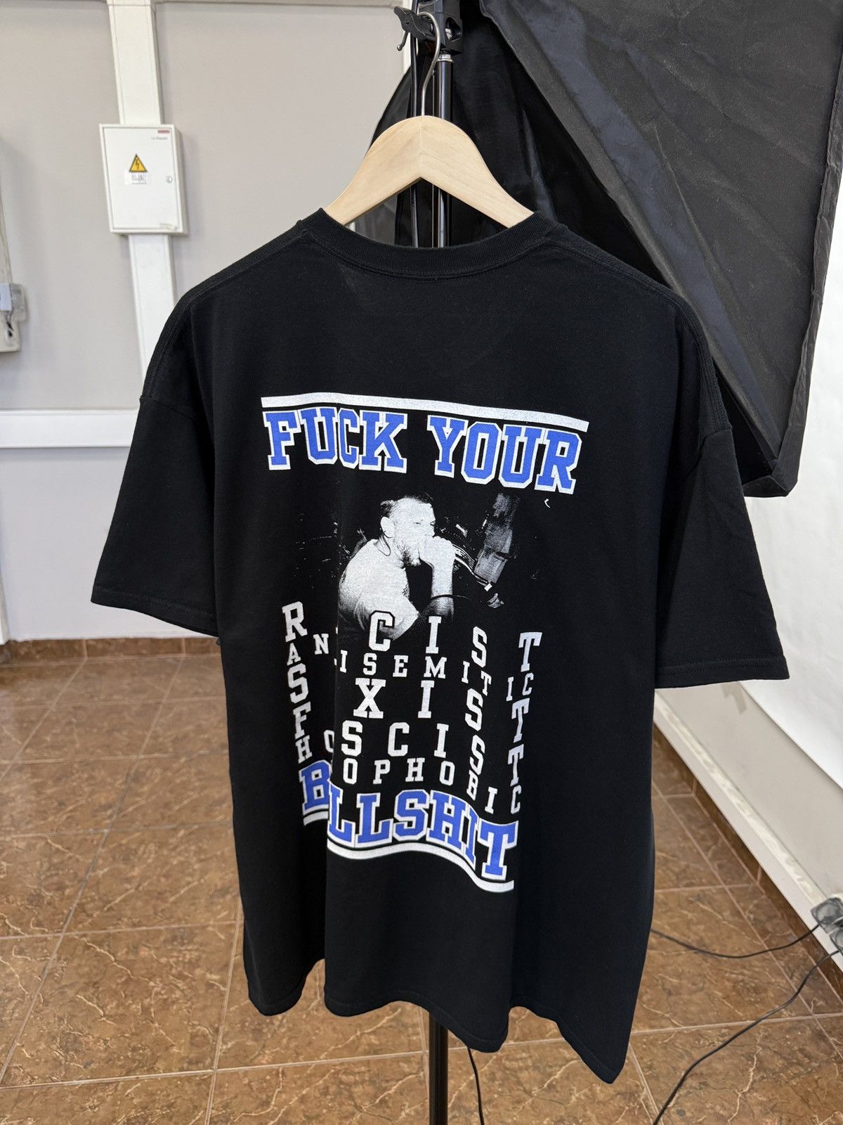 Band Tees Nazi Punks Fuck Off Hardcore Punk Anti-Racist Dead Kennedys Size US XXL / EU 58 / 5 - 2 Thumbnail