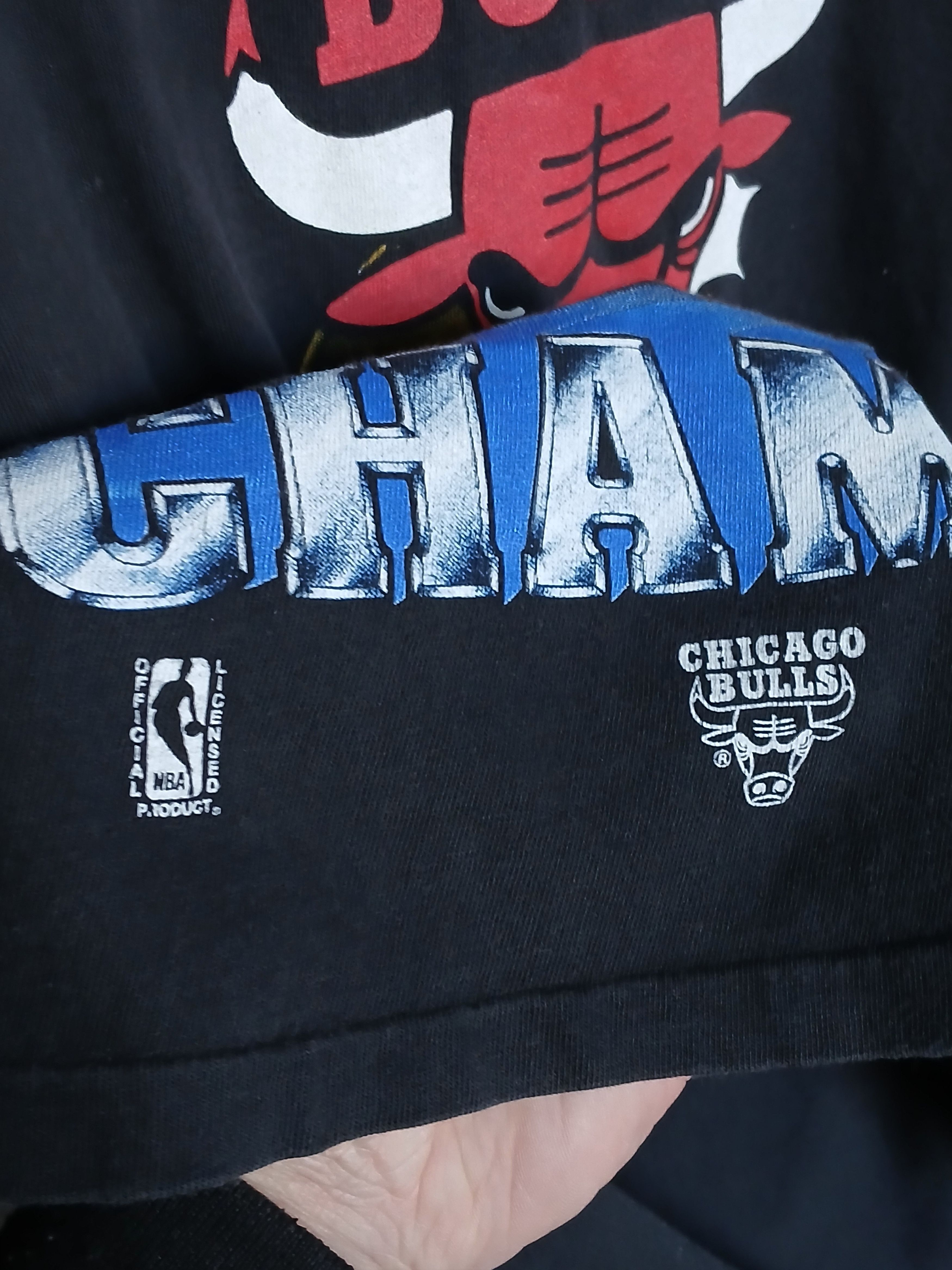 NBA × Vintage Vintage 1993 Chicago Bulls NBA World Champions T-Shirt Size US XL / EU 56 / 4 - 5 Thumbnail