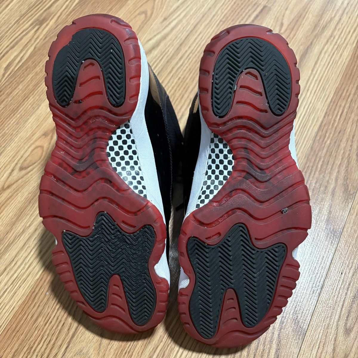 Jordan Brand Jordan 11 Retro Playoff Bred (2019) Size US 10 / EU 43 - 5 Thumbnail