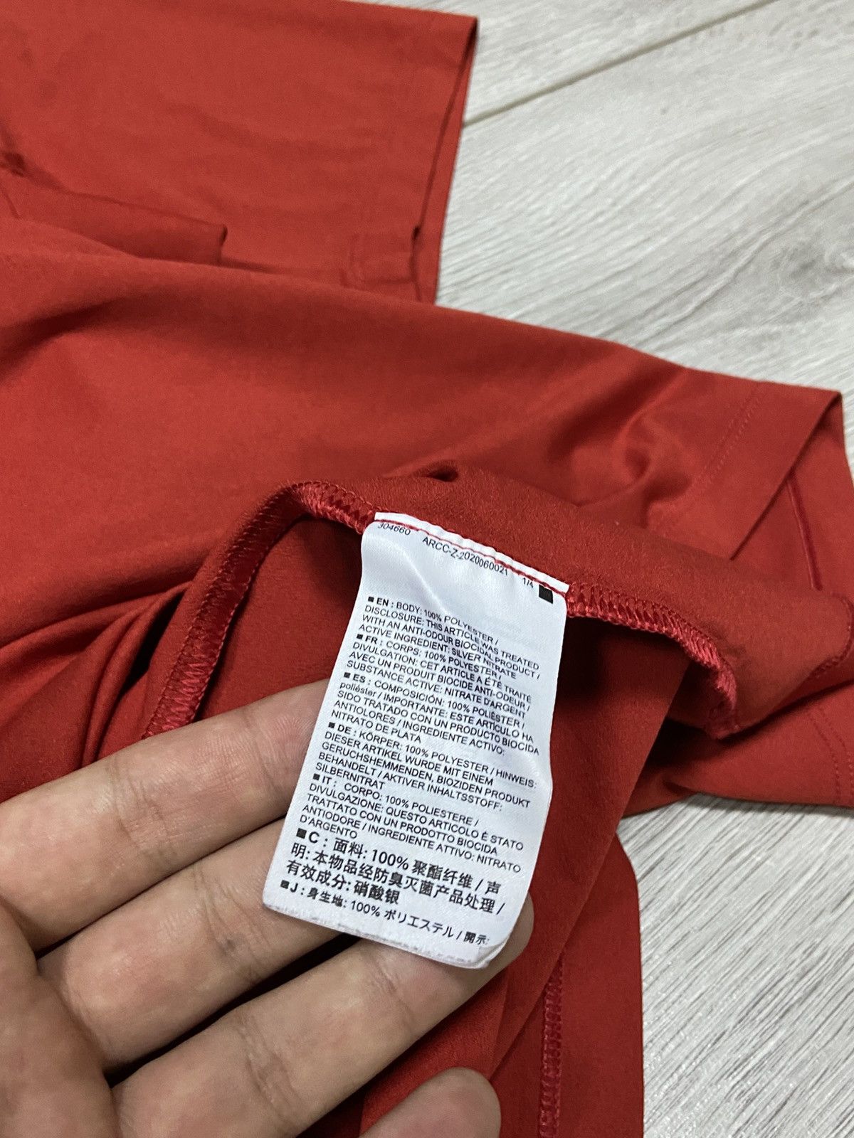 Arc'teryx Arcteryx vintage bird logo t-shirt spell out bird Size US M / EU 48-50 / 2 - 5 Thumbnail