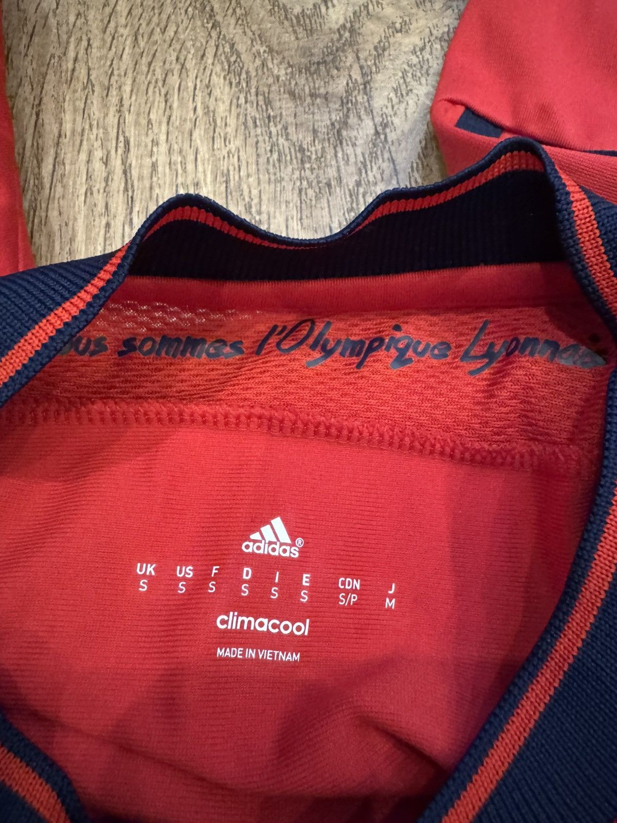 Adidas OLYMPIQUE LYONNAIS 2015-16 ADIDAS FOOTBALL JERSEY S11912 S Size US S / EU 44-46 / 1 - 9 Thumbnail