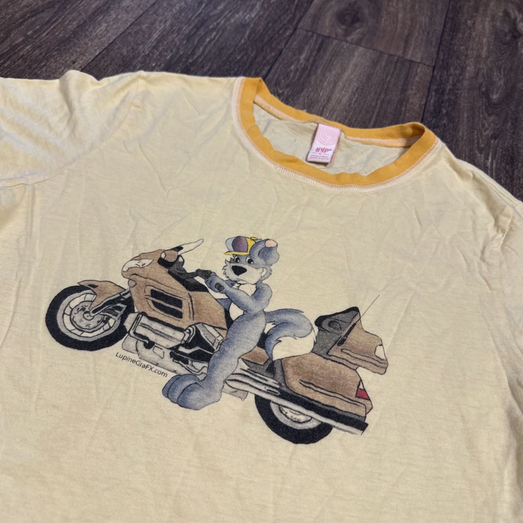 Vintage Vtg Y2K Dog Riding Motorcycle Cute 2000s Yellow Mallcore Ringer T-Shirt Large Size US L / EU 52-54 / 3 - 2 Thumbnail