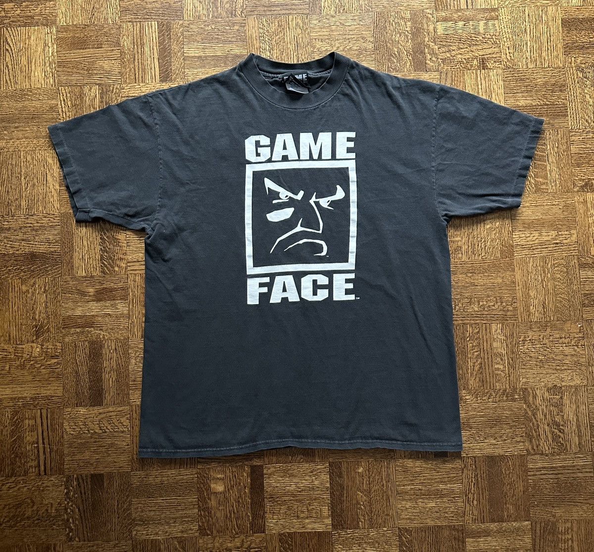 Vintage Vintage 90s Game Face Put it On Faded Graphic Tee Size US XL / EU 56 / 4 - 1 Thumbnail