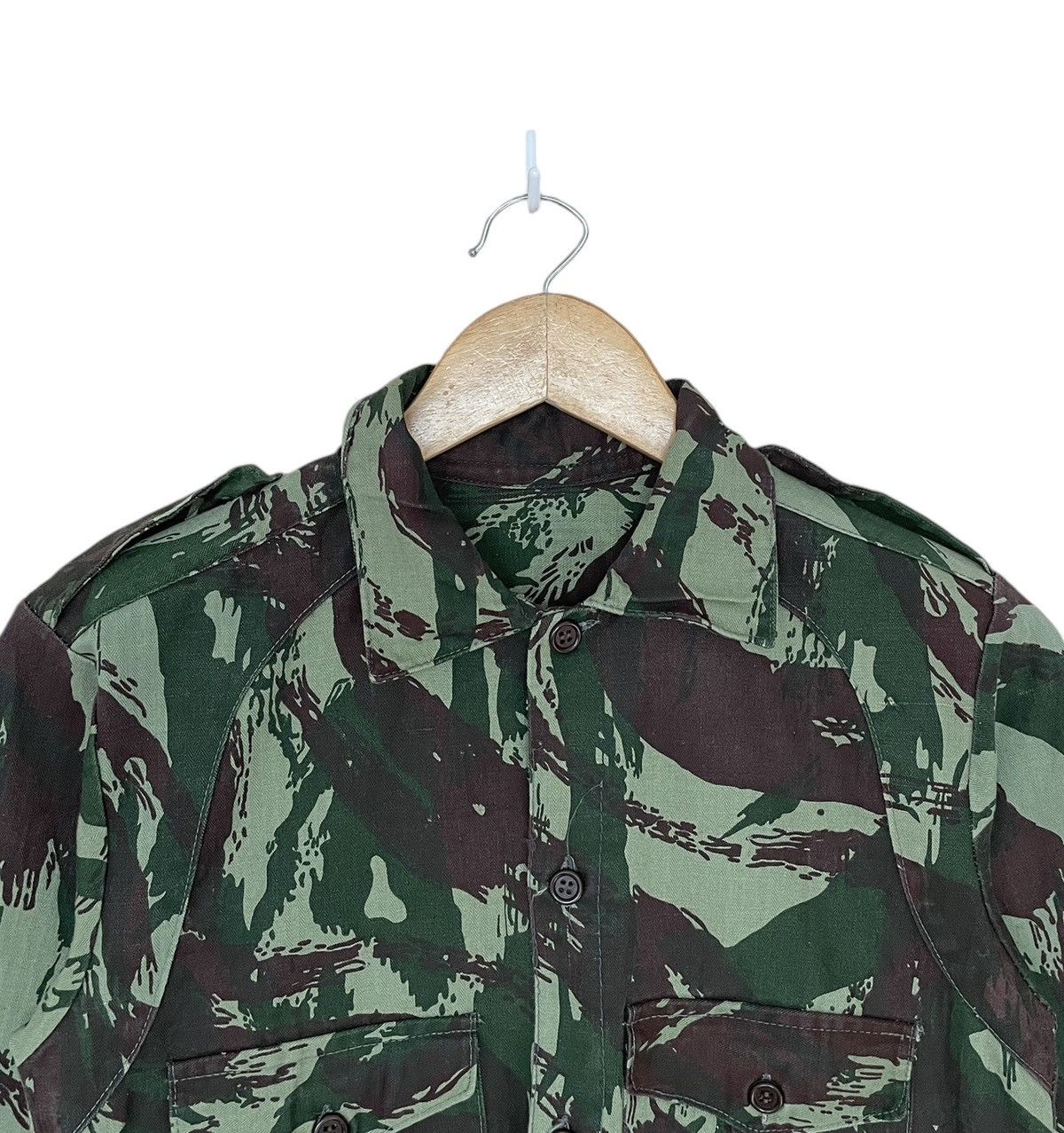 Vintage Vintage Military Camouflage Shirt 1980s Size US M / EU 48-50 / 2 - 7 Thumbnail