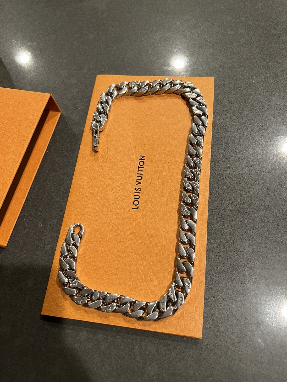 Louis Vuitton Louis Vuitton necklace chain Size ONE SIZE - 2 Thumbnail