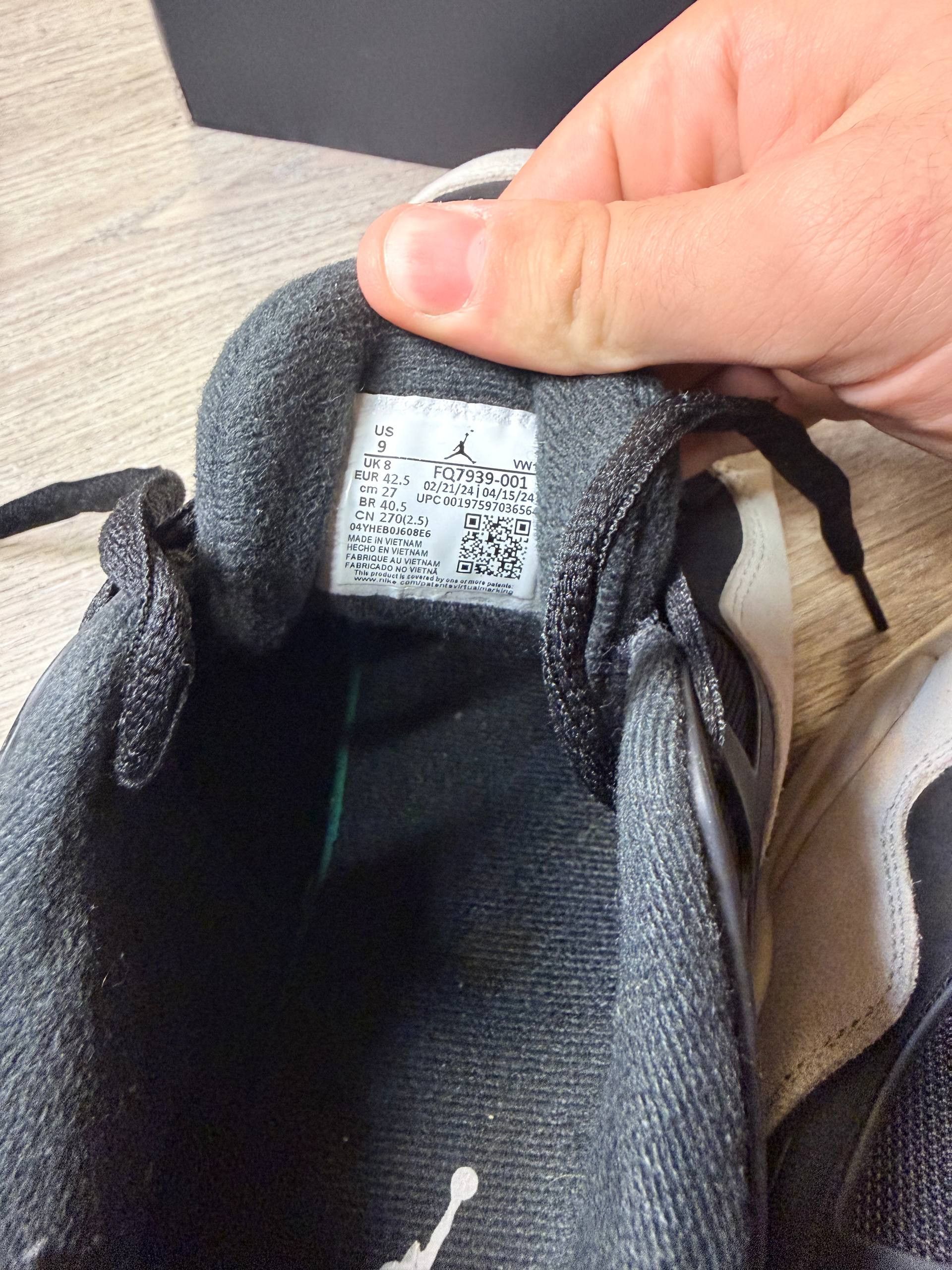 Nike FQ7939-001 Size US 9.5 / EU 42-43 - 5 Thumbnail