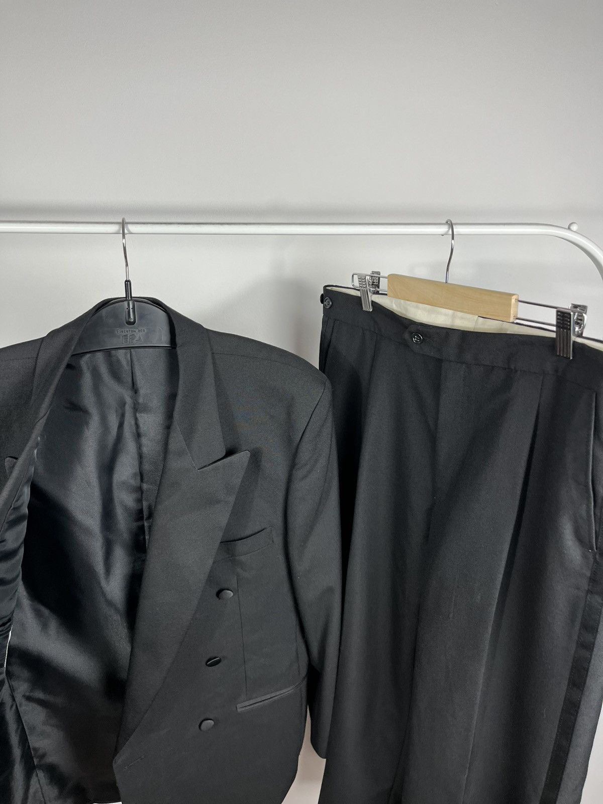 Other Black Tuxedo Suit Double Breasted Blazer Pants England 40R Size 40R - 8 Thumbnail