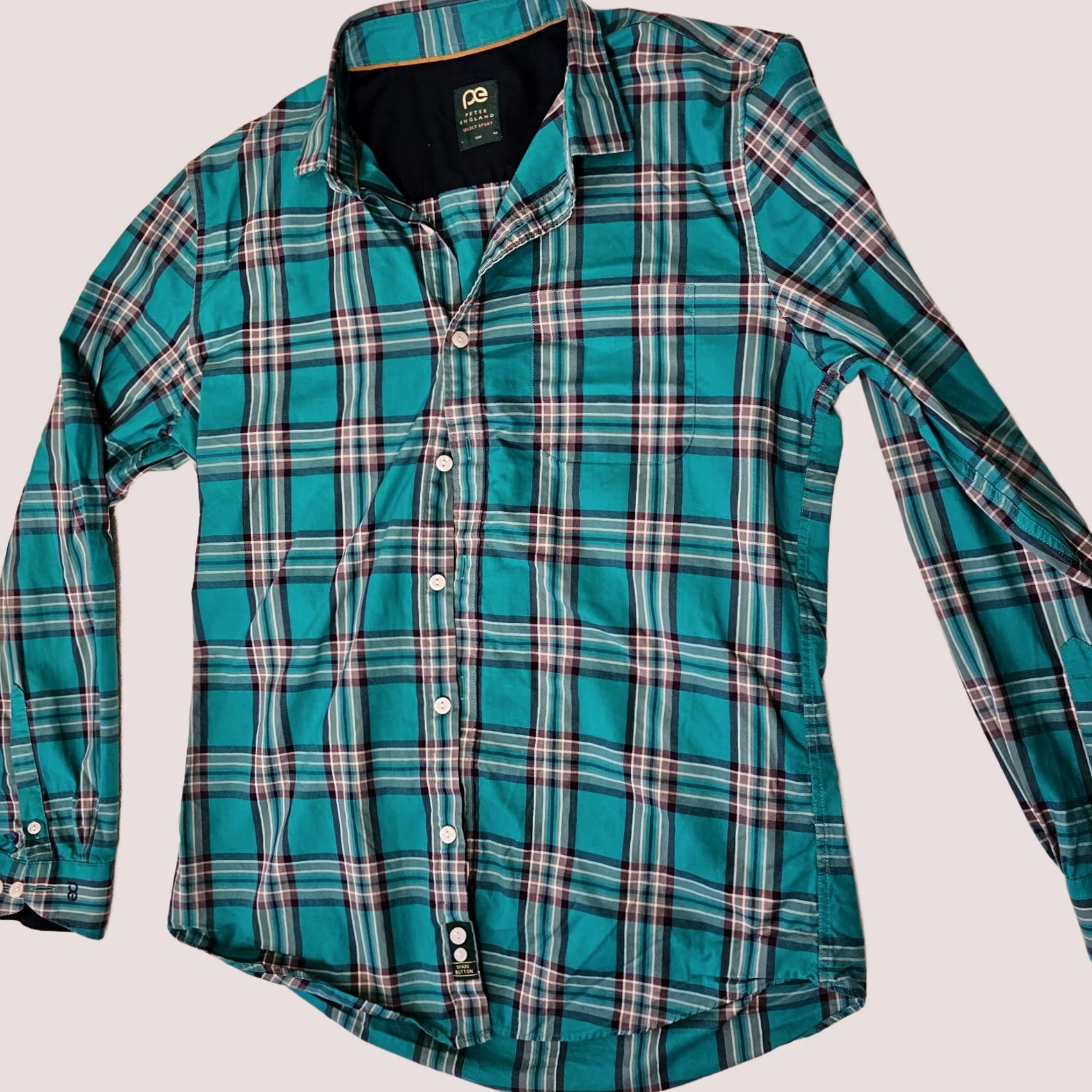 Vintage Peter England Shirt Button-Up Size L Blue Plaid Long Sleeve Button Front Casual Retro Mens Newsletters Size US L / EU 52-54 / 3 - 1 Thumbnail