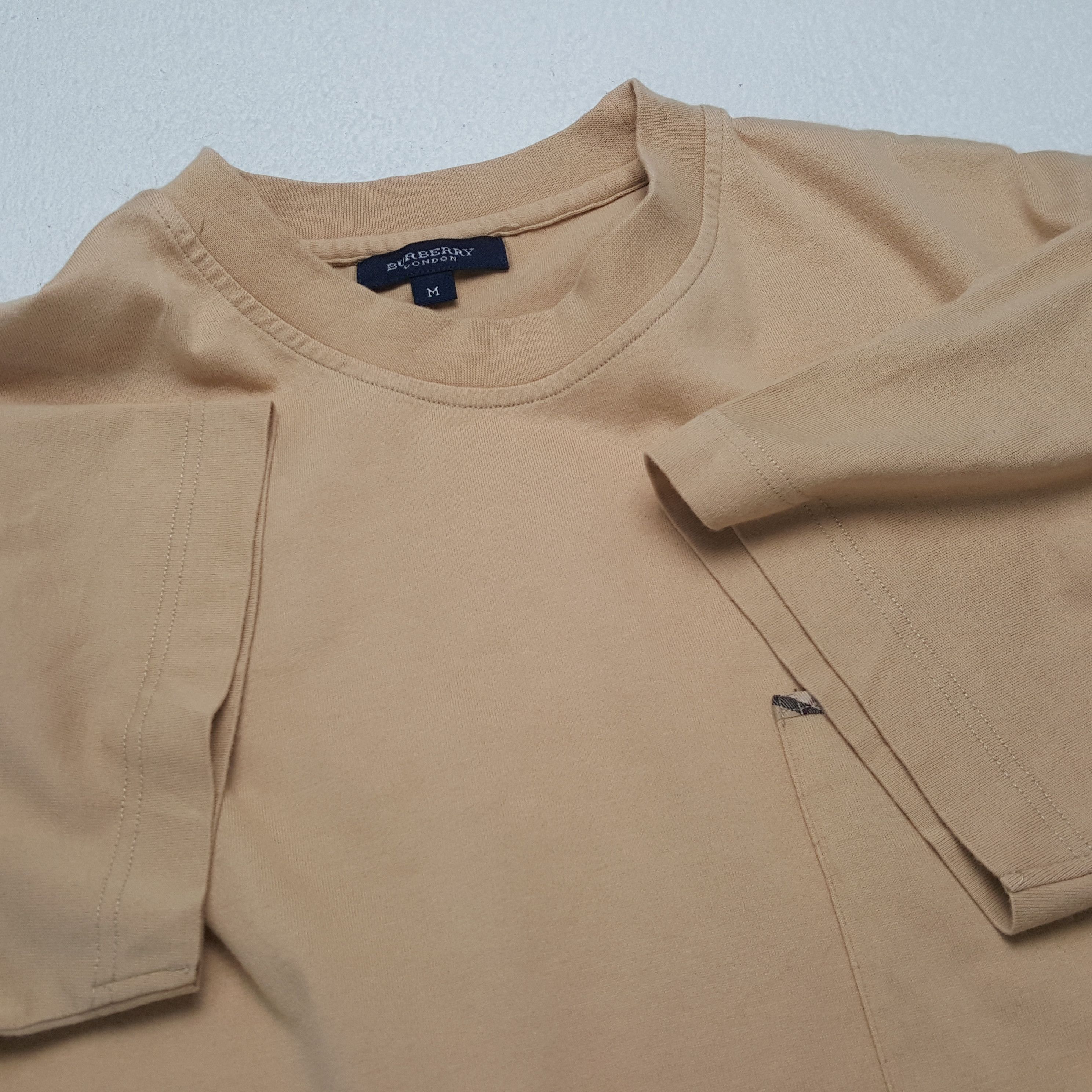 Burberry × Vintage Vintage BURBERRY LONDON Luxury Fashion Brand T-Shirts Size US M / EU 48-50 / 2 - 5 Thumbnail