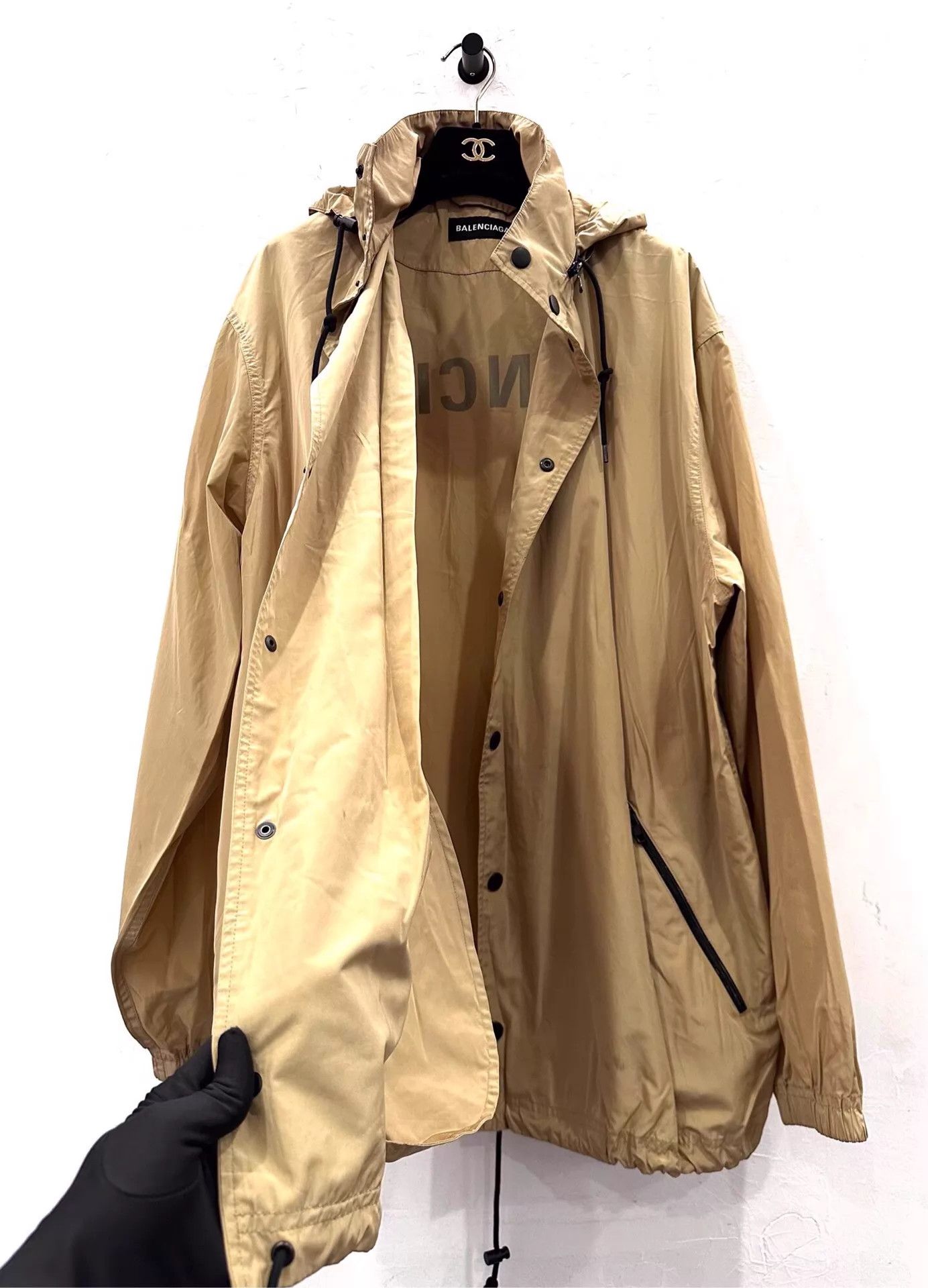 Balenciaga Balenciaga Men's Khaki Trench Black Logo Back 44 New Size US S / EU 44-46 / 1 - 4 Thumbnail
