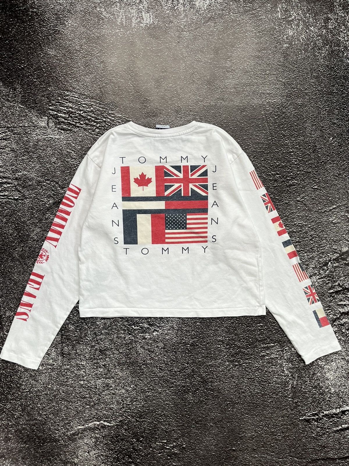Tommy Hilfiger Vintage Tommy Jeans Big Multi Logo White Long Sleeve T-Shirt Size S / US 4 / IT 40 - 2 Thumbnail