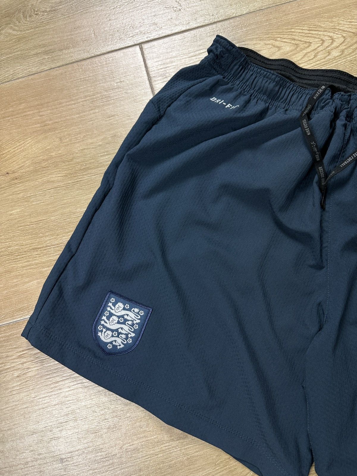 Nike × Vintage Vintage England Nike Dri-Fit Football Soccer Shorts Size US 36 / EU 52 - 2 Thumbnail