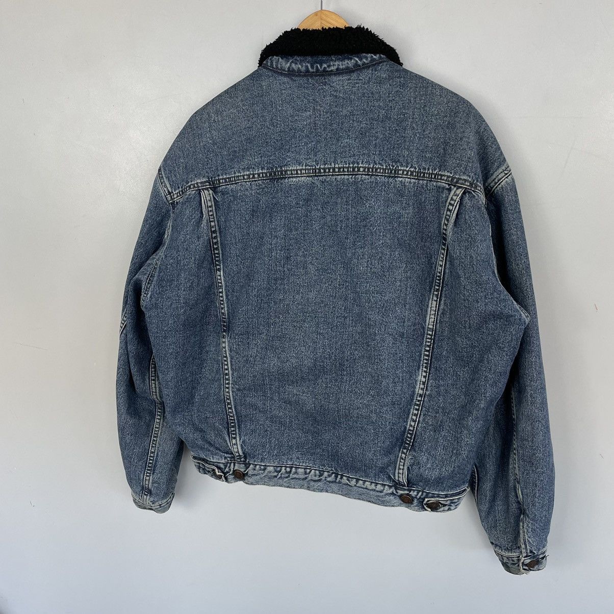 Levi's Hot Vintage 80’s Sherpa Levi’s denim cropped bomber jacket Size US L / EU 52-54 / 3 - 9 Thumbnail