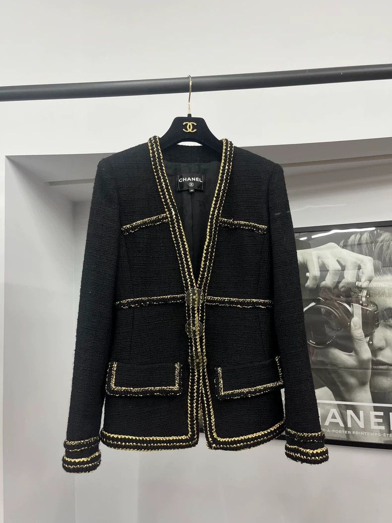 Chanel Chanel Metropolis series black gold jacket Size XXS / US 00 / IT 34 - 1 Thumbnail